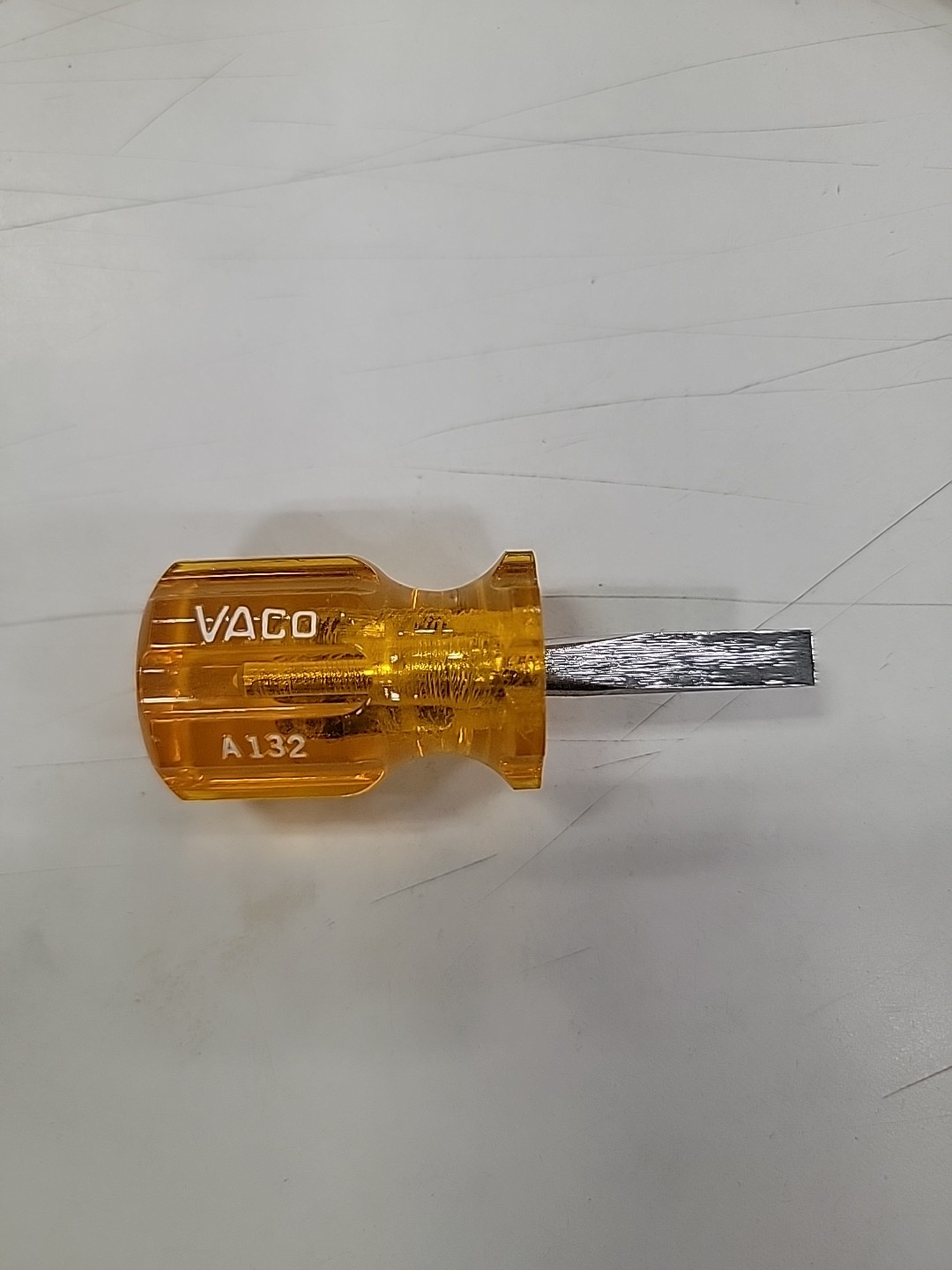VACO A132 STUBBY SLOTTED SCREWDRIVER (19a)