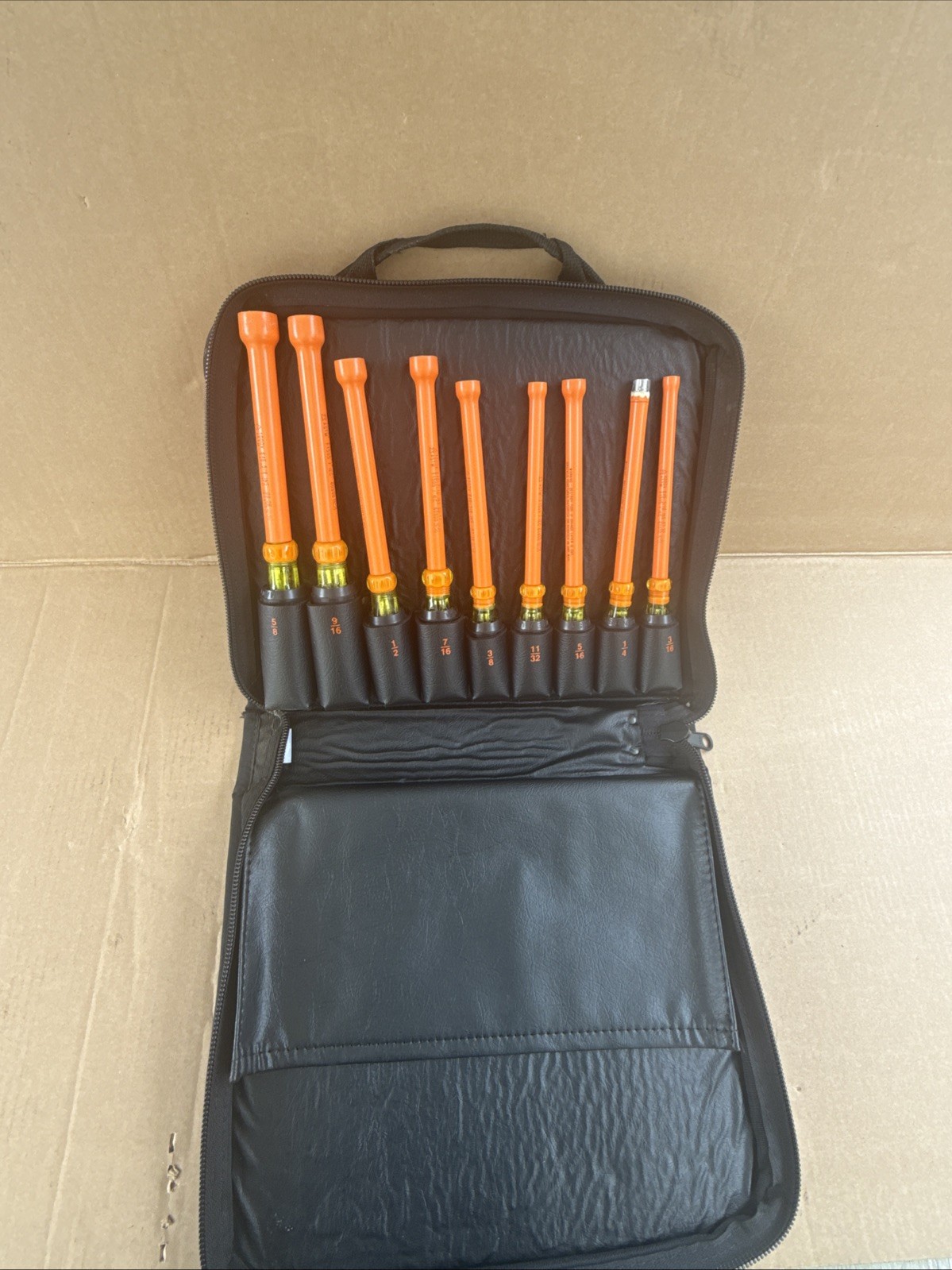 MINT Klein Tools 33534 Insulated Nut Driver Set 9-Piece 1000V Standard SAE 3/16