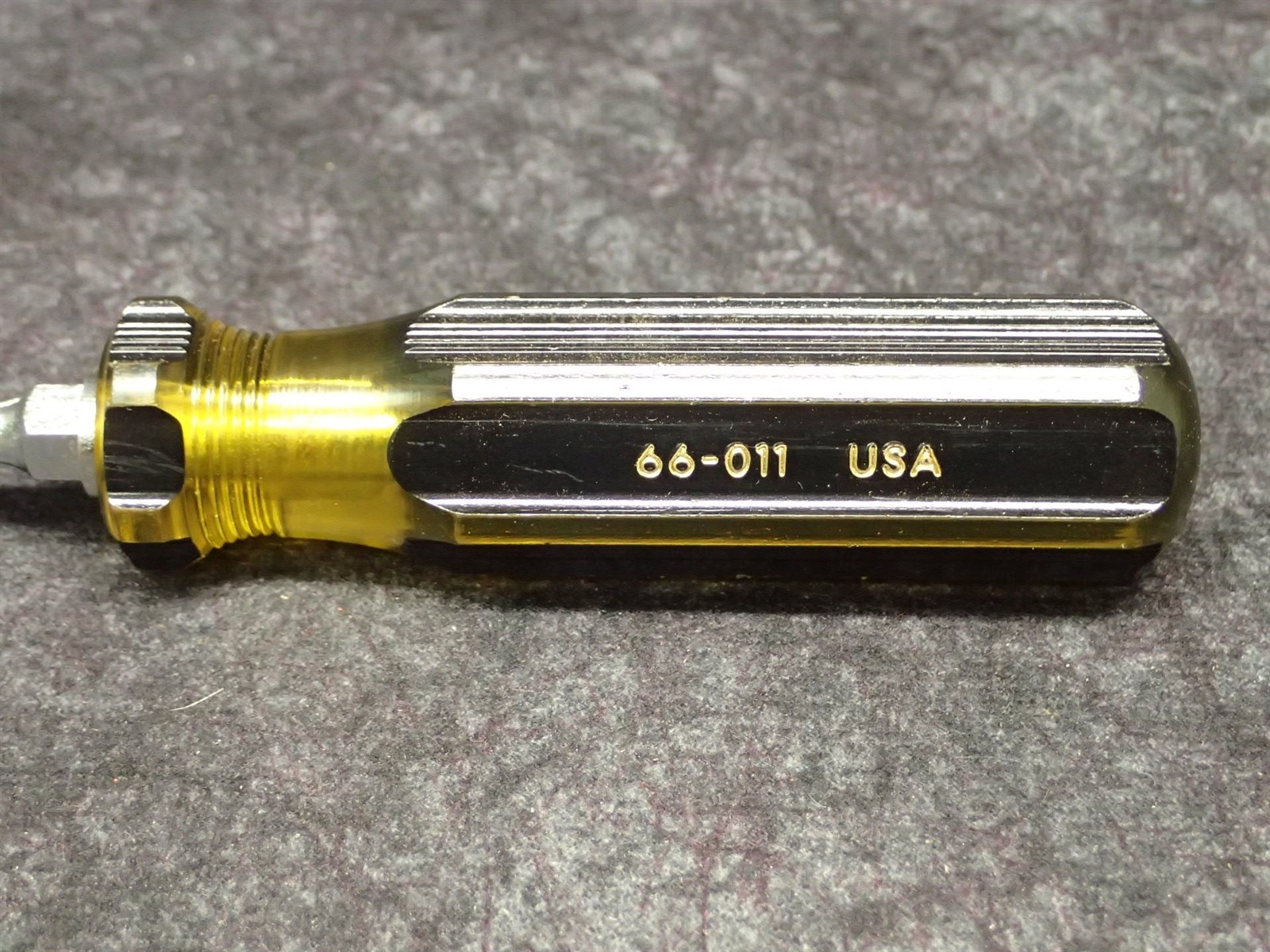 Stanley 66-011 1/4″ Tip x 6″ Shaft 100 Plus Standard Slotted Screwdriver (BN142)