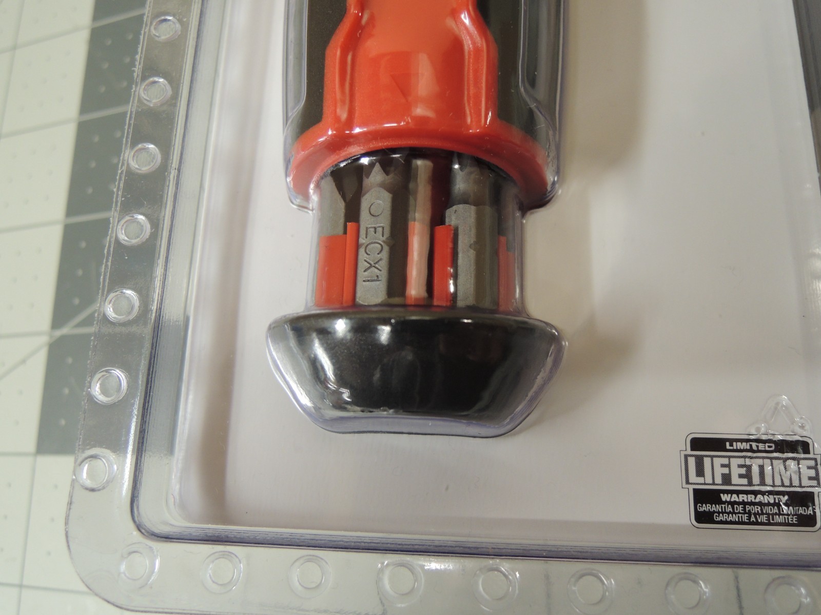 Milwaukee 14-in-1 Multi-Bit Screwdriver, 14 Drive Types, Model# 48-22-2900 – NEW