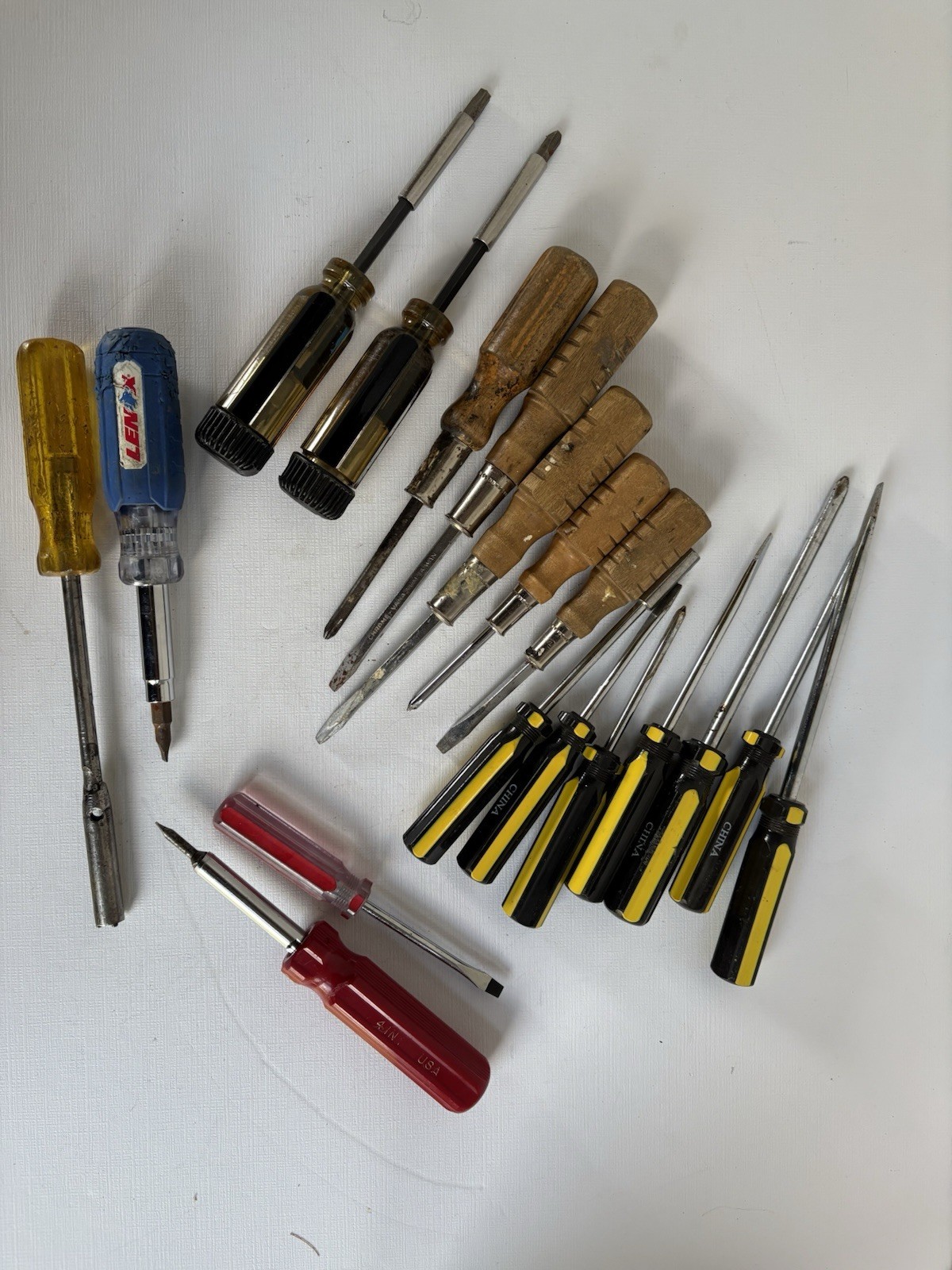 20 Pc Mixed Screwdriver Lot Wood Handle Phillips Slotted Multi-Bit Vintage Tools