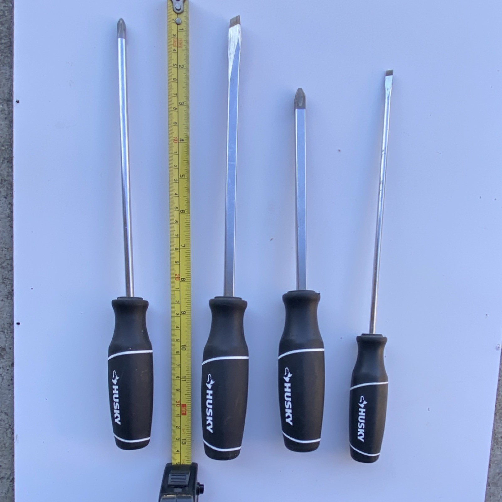 Husky 4 Piece Screwdriver Set Mixed Drive Types Ergonomic Black Standard SAE
