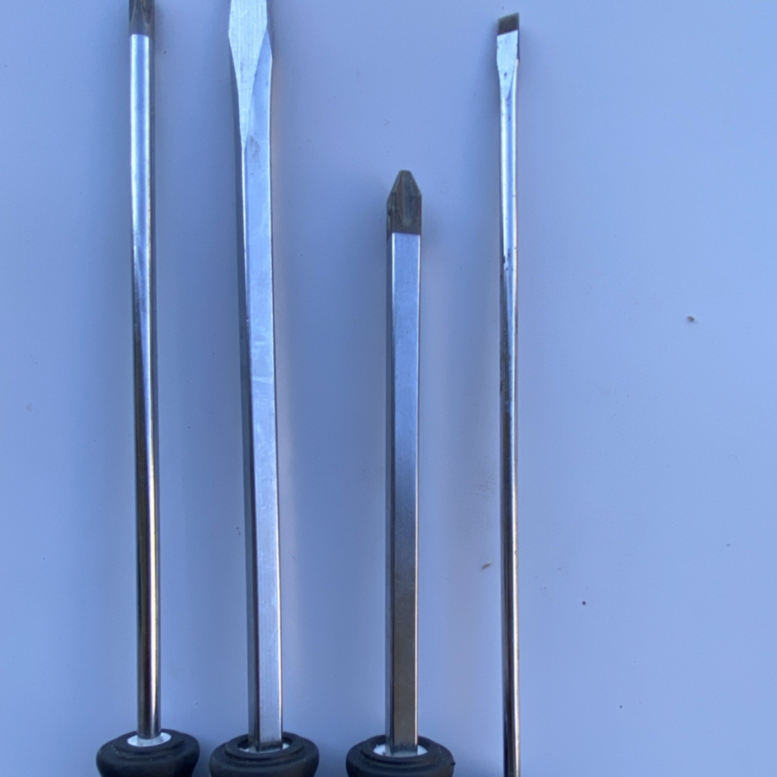Husky 4 Piece Screwdriver Set Mixed Drive Types Ergonomic Black Standard SAE