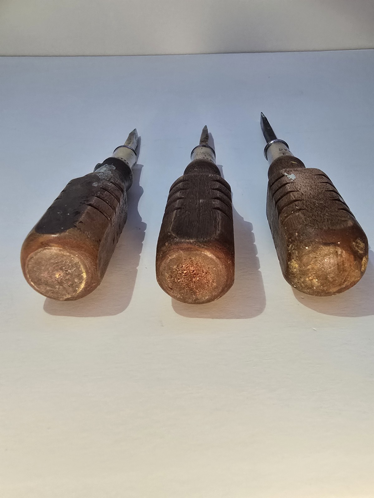 Vintage Mac Tools & Taiwan Wood Handle Screwdriver Set Lot Of 3 Flathead Slotted