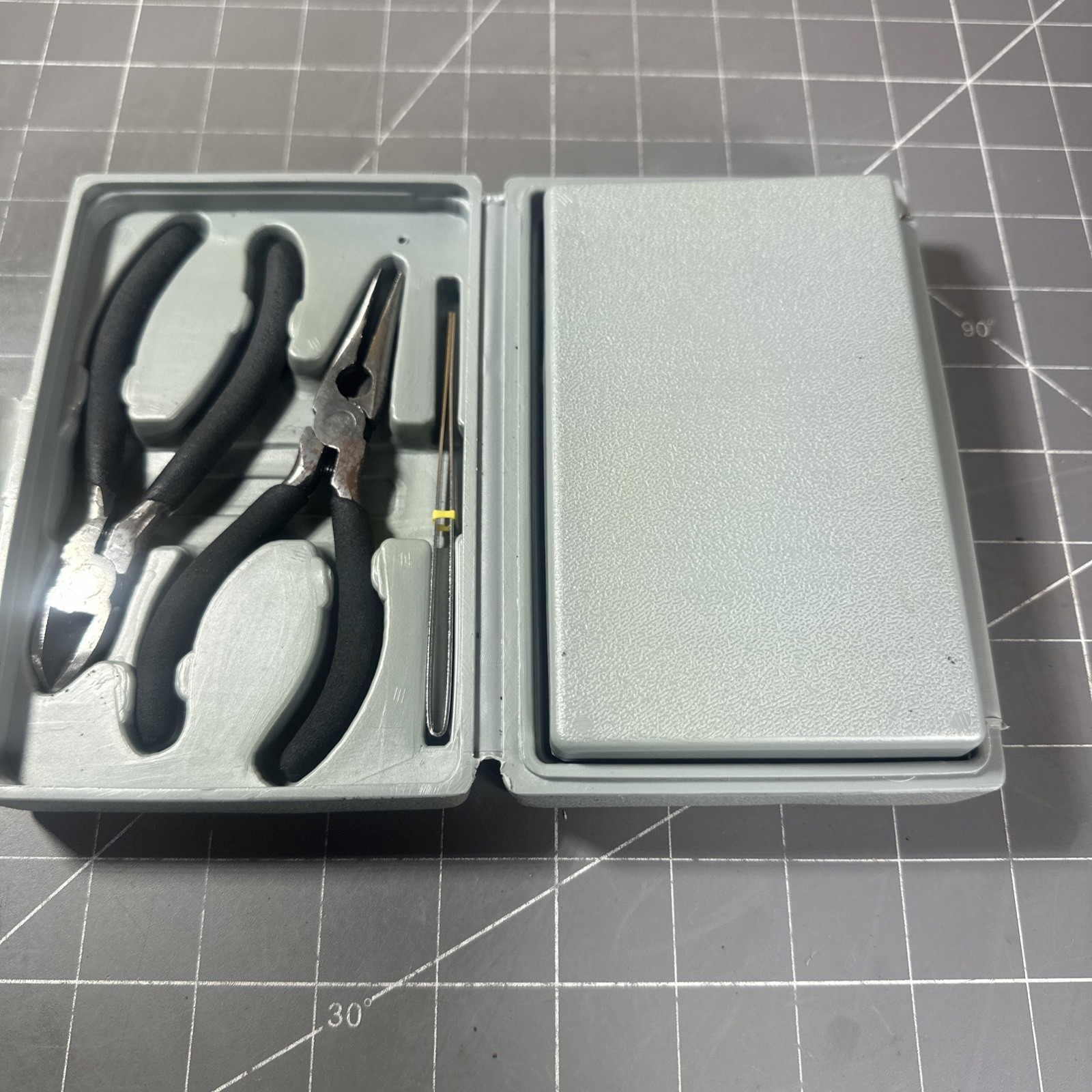 Precision Electronics Repair Tool Kit Screwdrivers Pliers Phone PC Set Taiwan