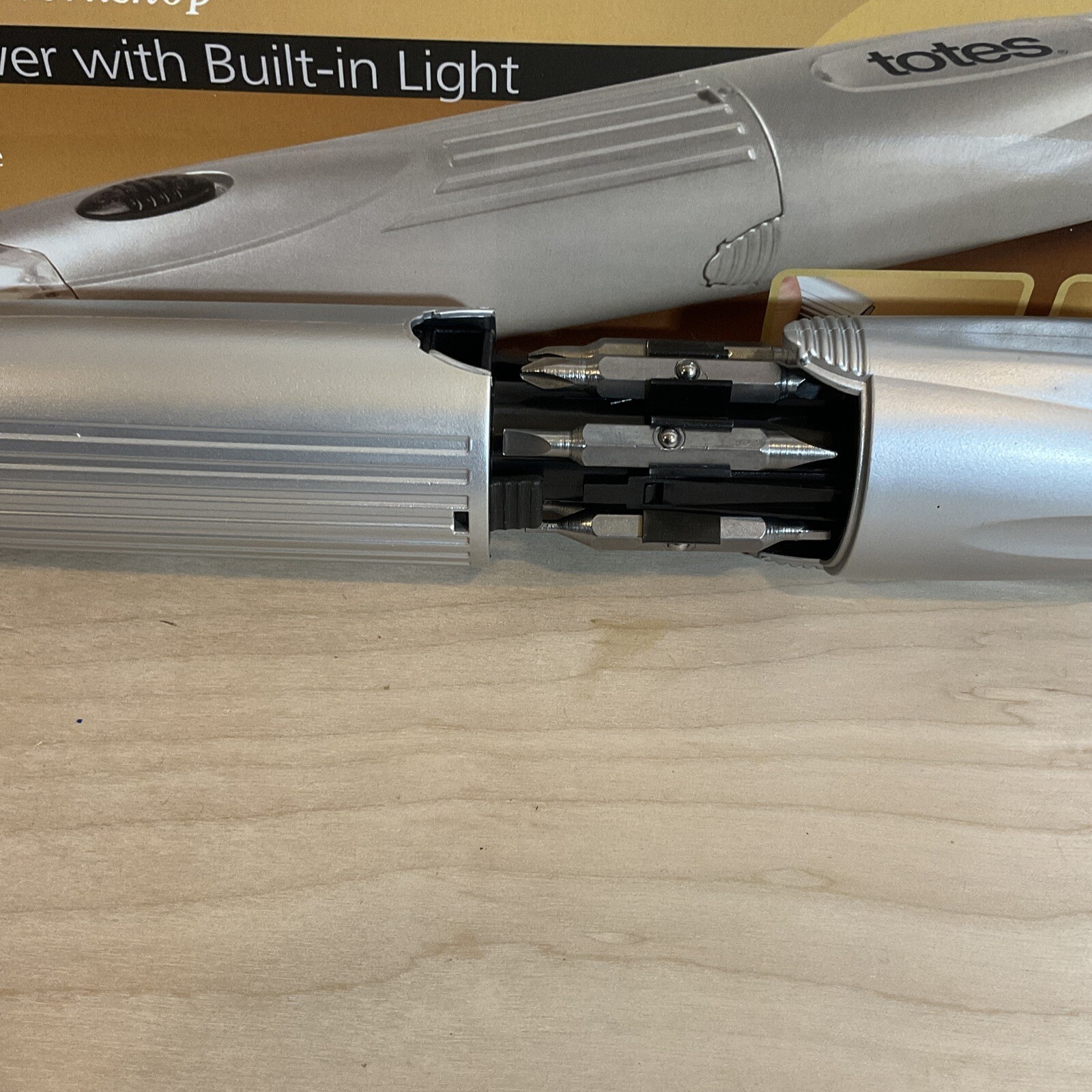 Totes Workshop 7-in-1 Screwdriver With Built-in Light (batteries NOT Included)