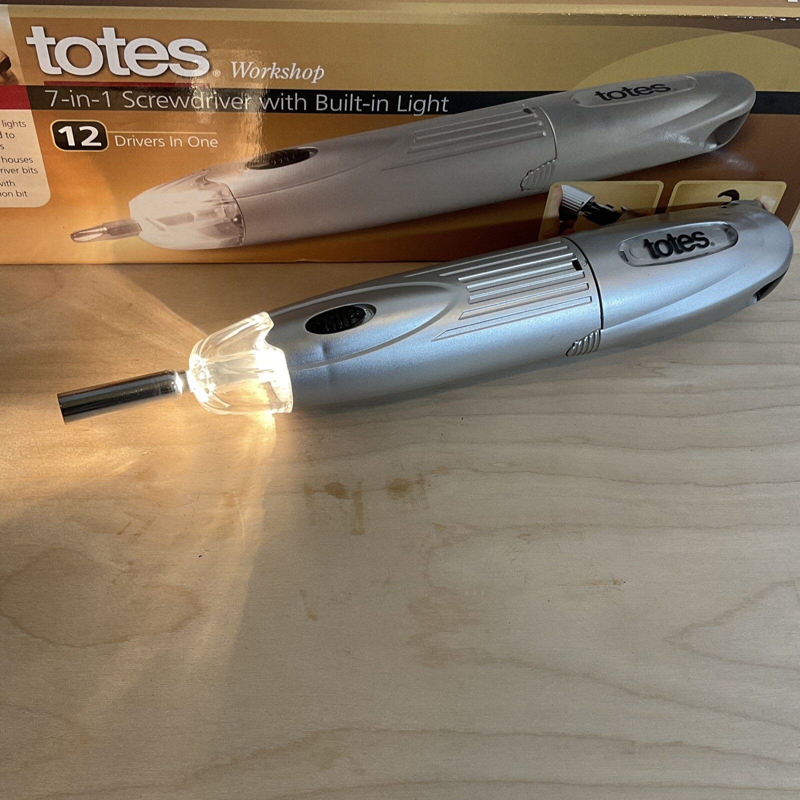 Totes Workshop 7-in-1 Screwdriver With Built-in Light (batteries NOT Included)