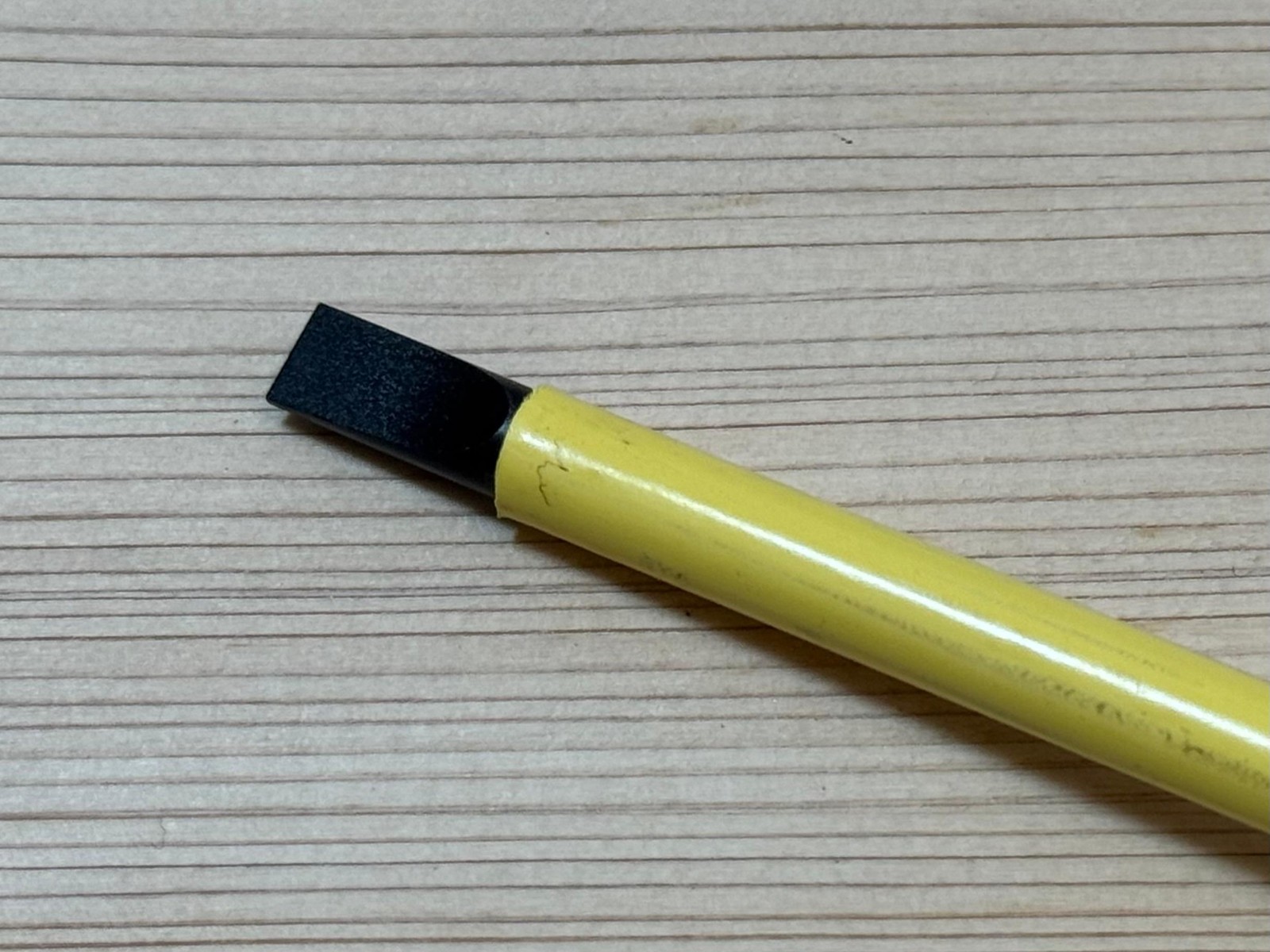 FUJIYA KUROKIN 556D-BG -5.5×150 Electrician Driver For Professionals