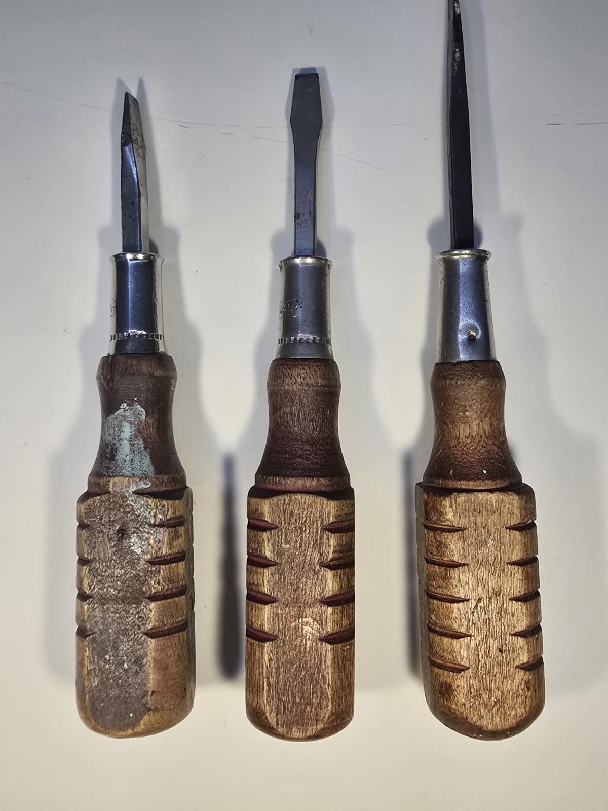Vintage Mac Tools & Taiwan Wood Handle Screwdriver Set Lot Of 3 Flathead Slotted