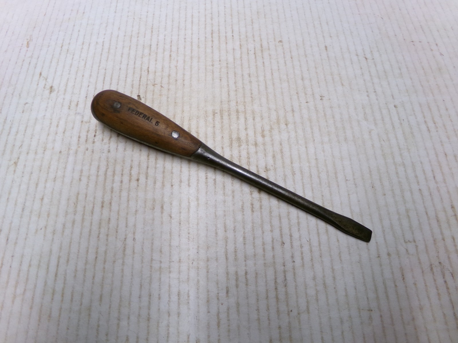Federal Perfect Handle Screwdriver 9 1/4″ Vintage Tool