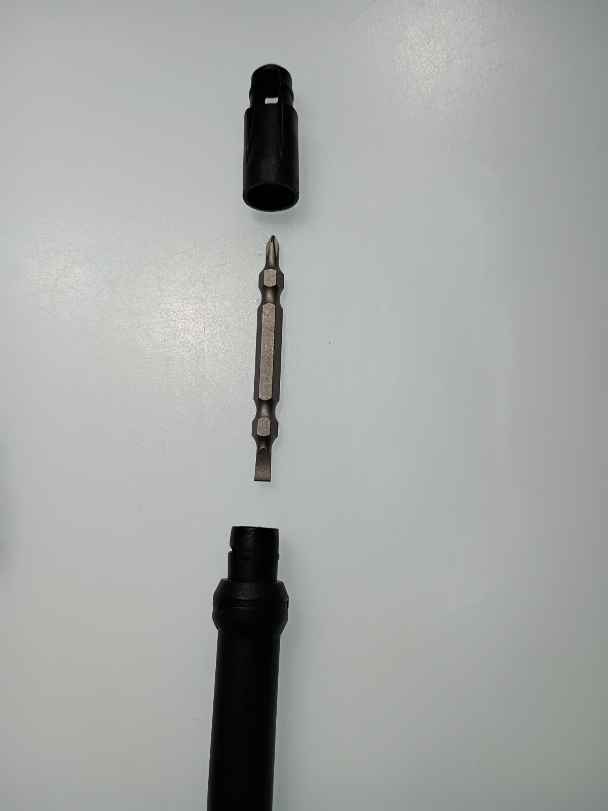 Mini 4-Way Pen 5/32 in 1/8 Flathead Phillips Head Screwdriver Small Black Yellow