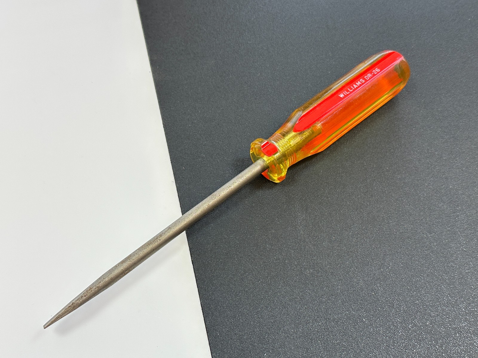🇺🇸 Williams Tools USA DR-26 Flat Slotted Screwdriver, 6″ Long Shank, NEW NOS