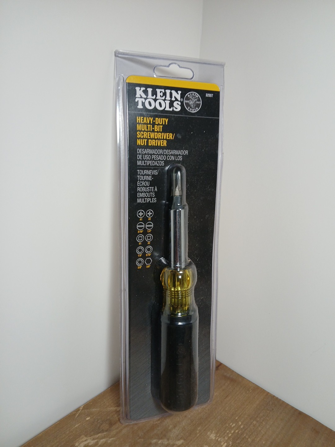 Klein Tools 32557 Heavy-Duty Multi-Bit Screwdriver/Nutdriver