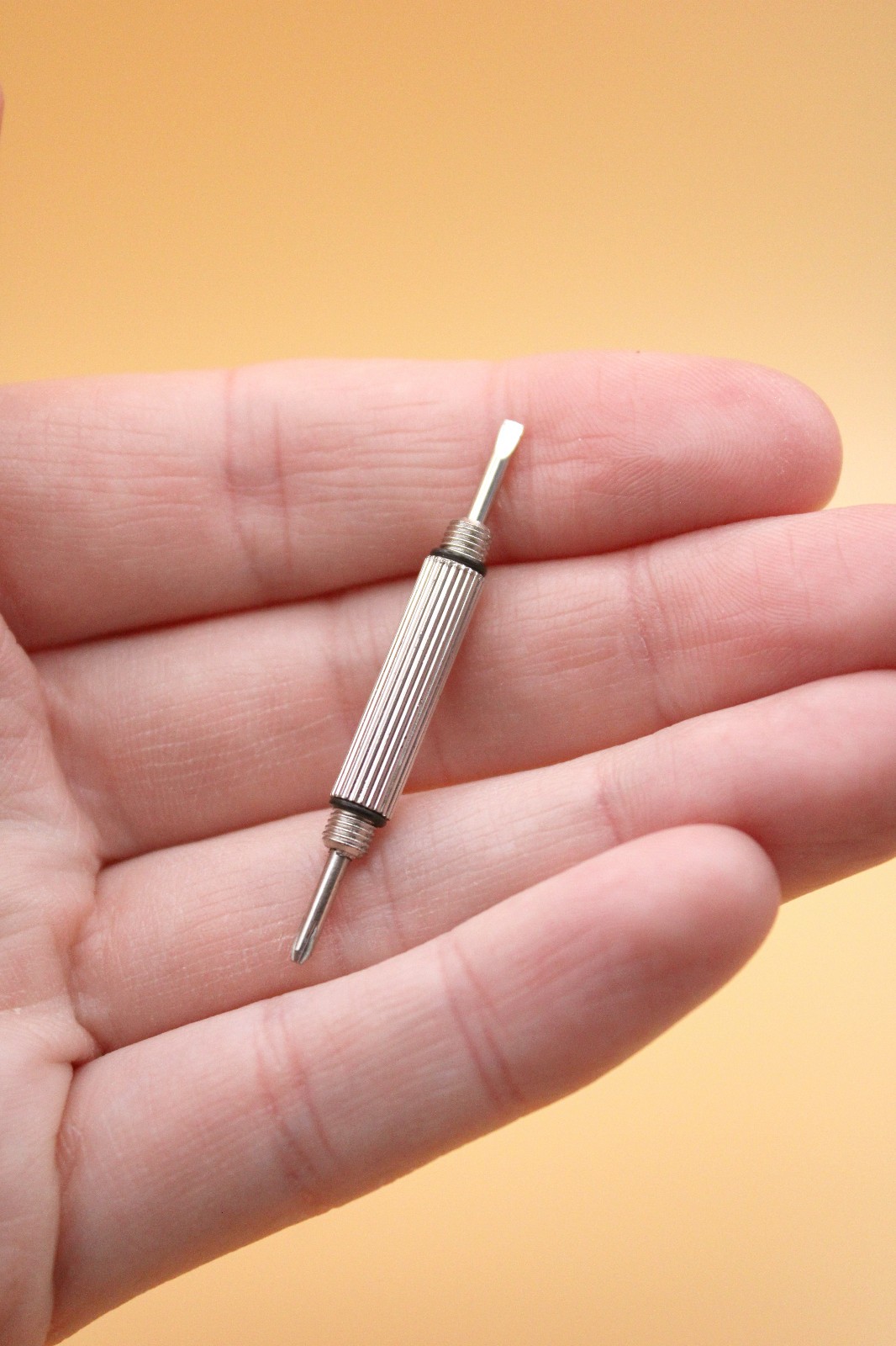 Screwdriver 3-in-1 Mini Keychain with 1.8mm Phillips & Flathead, 2.5mm Hex