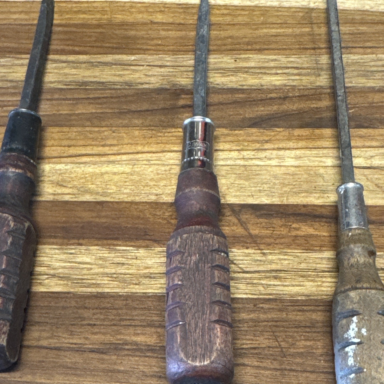 Vintage Wood Handle Screwdriver Set 4pc Brown/Silver China/Taiwan Marked