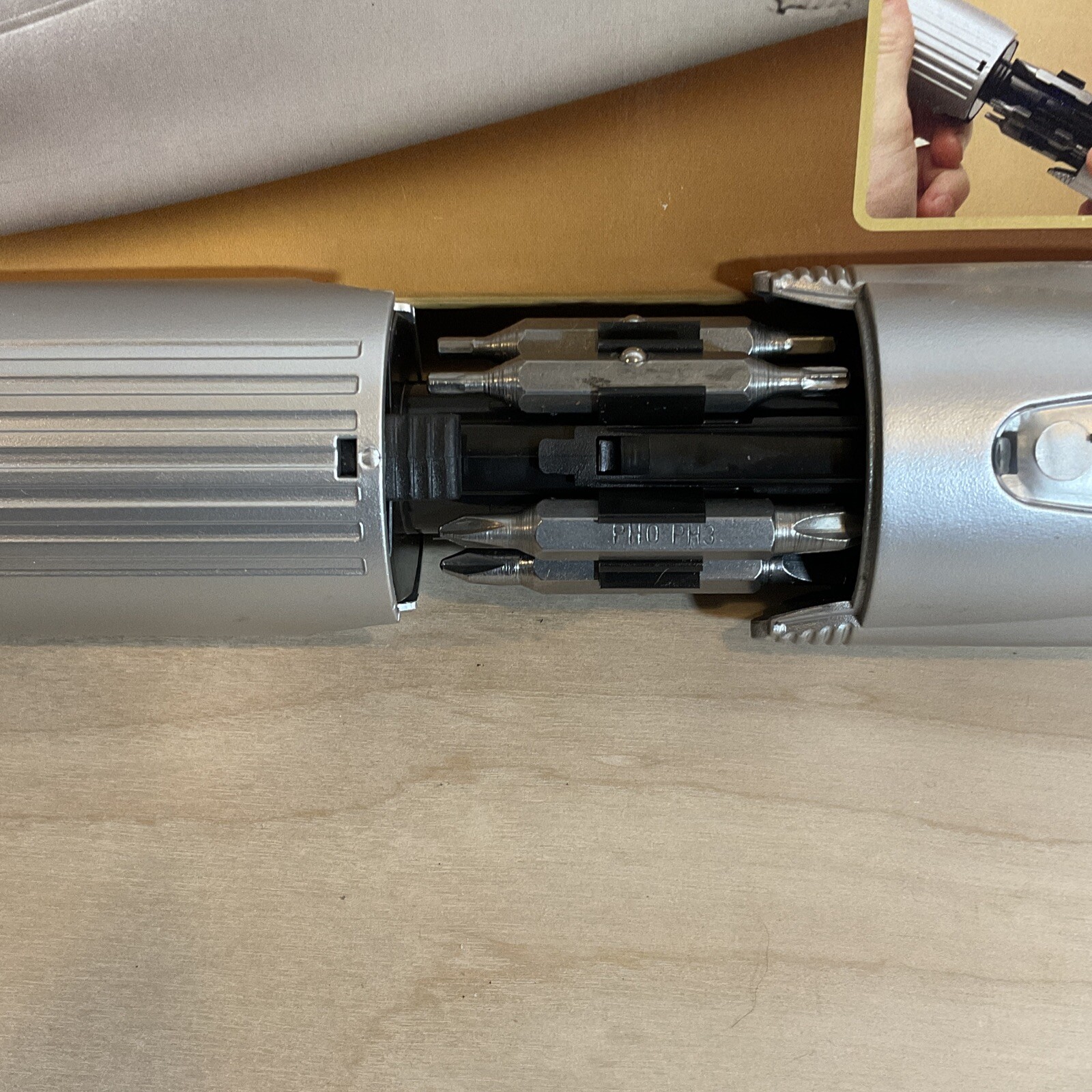 Totes Workshop 7-in-1 Screwdriver With Built-in Light (batteries NOT Included)