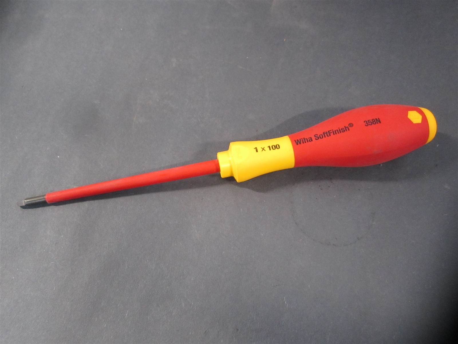 Wiha (35811) 358N #1 x 100mm SoftFinish Insulated Square Tip Drive Screwdriver