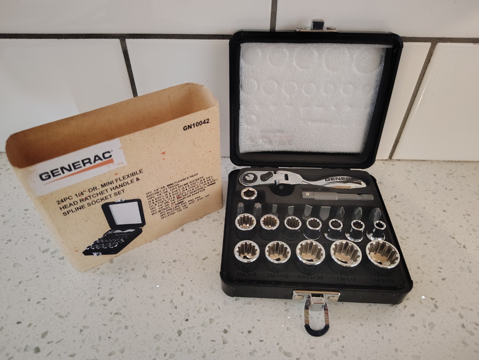 Generac 1/4″ Drive 24 Pc Mini Flexible Head Ratchet Handle & Spline Socket Set
