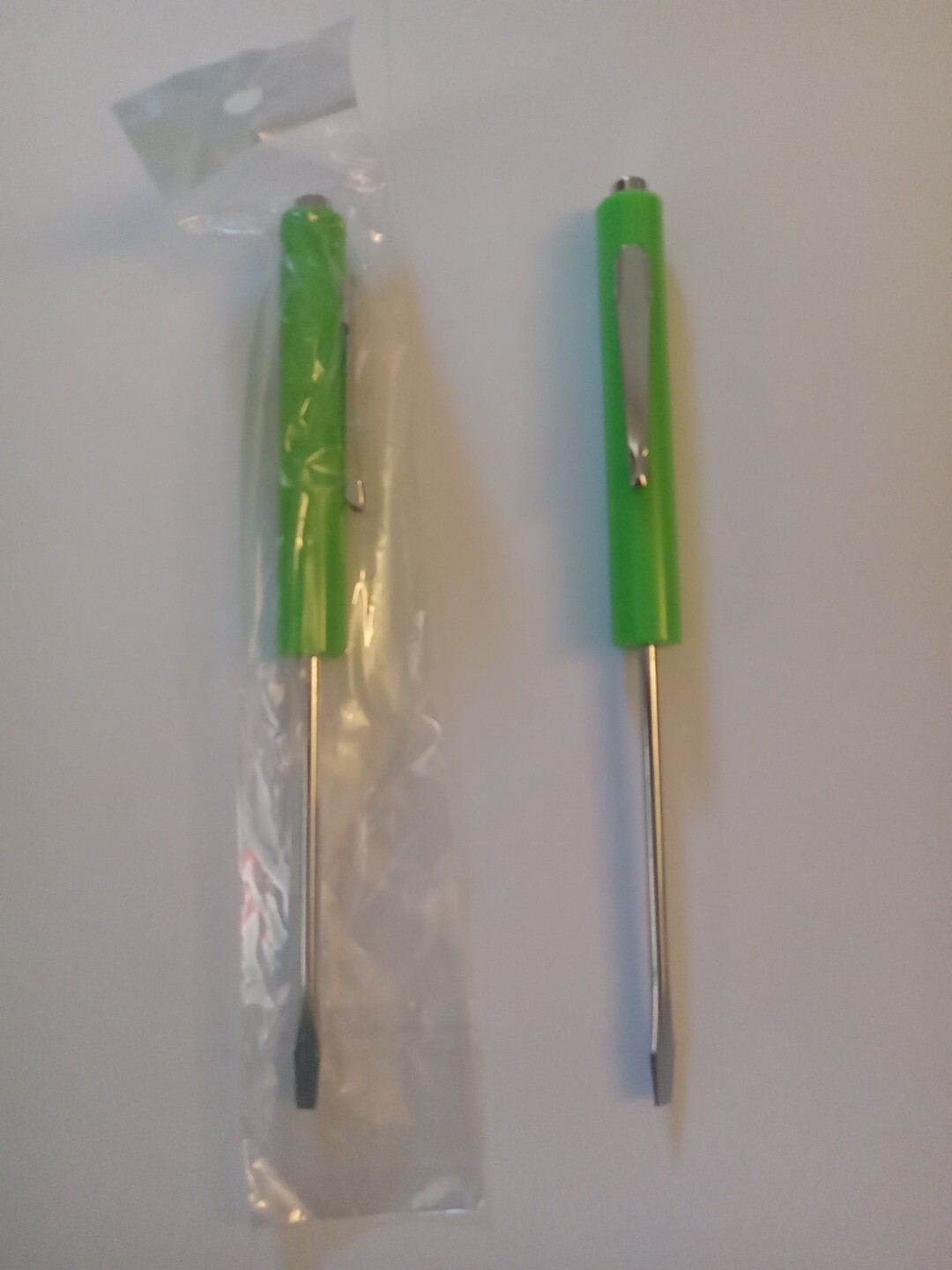 2 Pocket Flathead Screwdrivers with Magnet