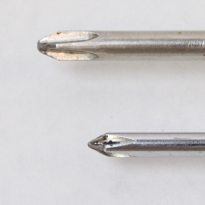 Lot of 2 Phillips Screwdrivers 7.5in Used Hand Tool