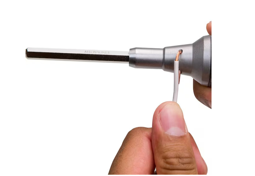 Milwaukee 13-in-1 Multi-Tip Cushion Grip Combination Screwdriver | 48-22-2880