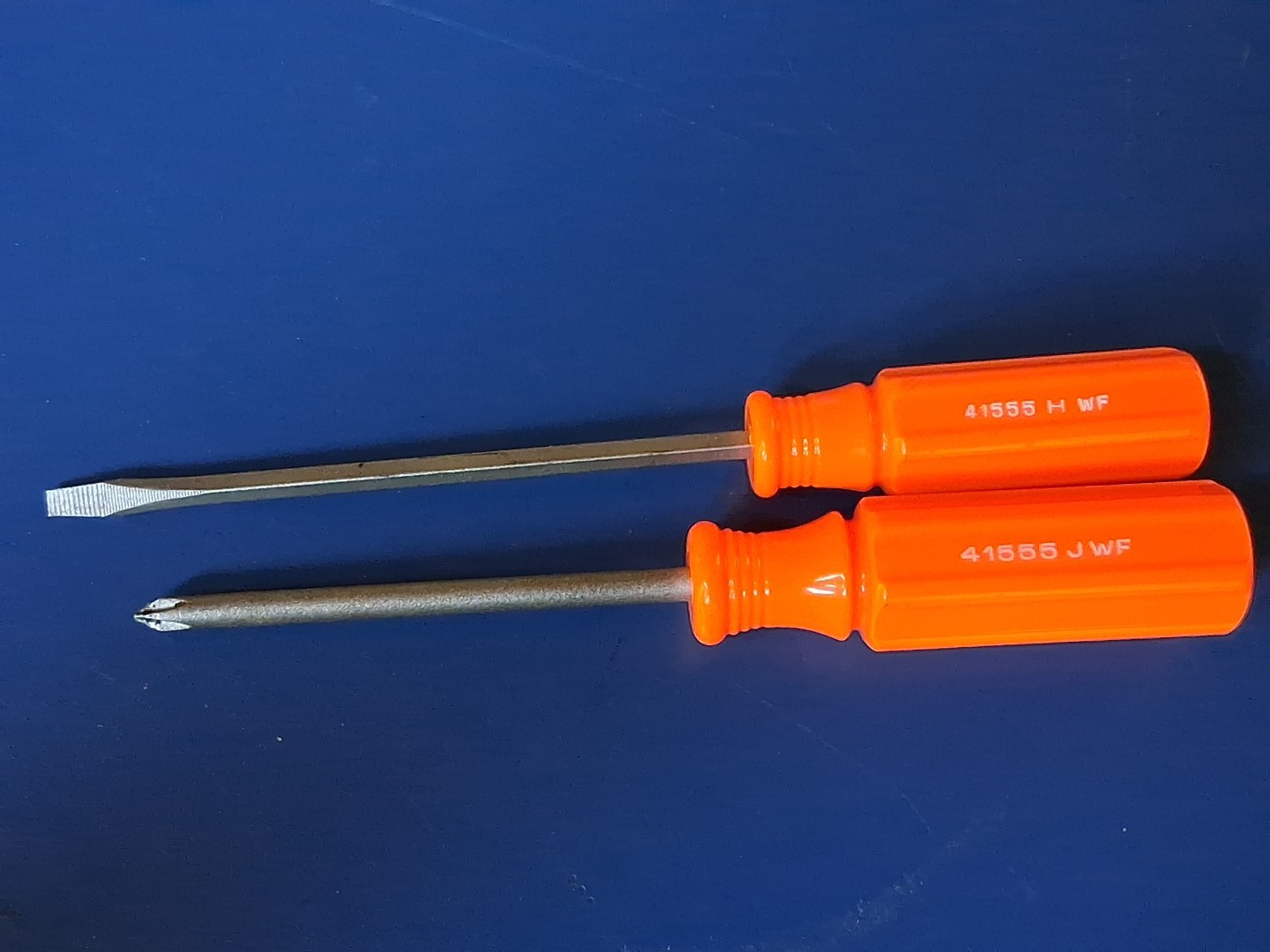 Craftsman 41555 High Visibility Orange 1/8″ Flathead #1 Phillip Screwdriver Lot