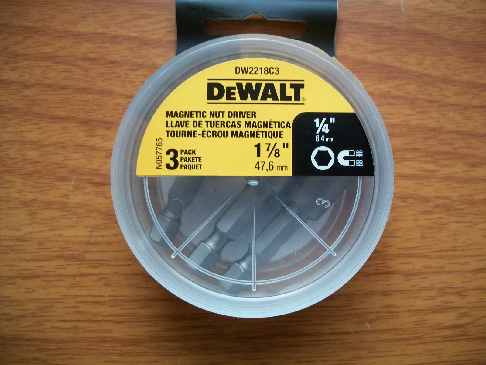 DeWALT 1/4″ Magnetic Nut Setter 1-7/8″ long DW2218C3 — 1 Pack of 3 Bits