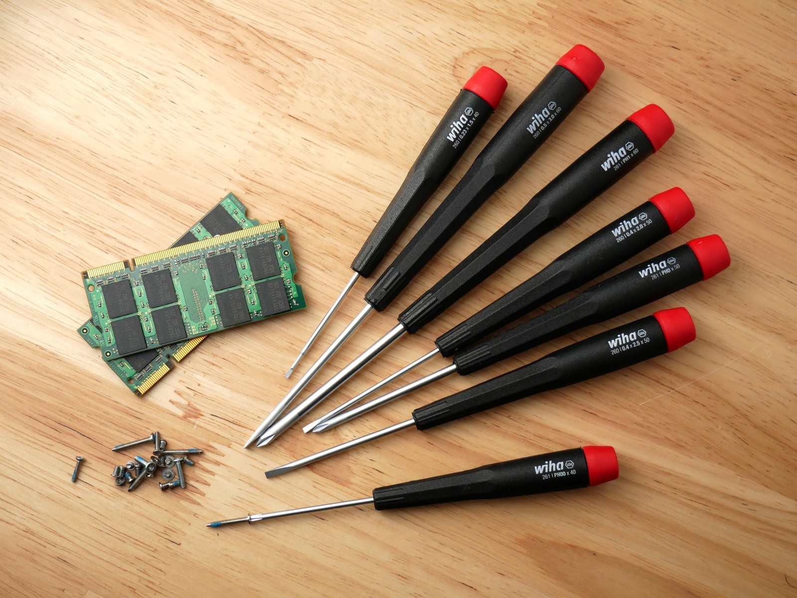 7 Piece Precision Screwdriver Set Slotted Phillips Mini PicoFinish Handles Elect