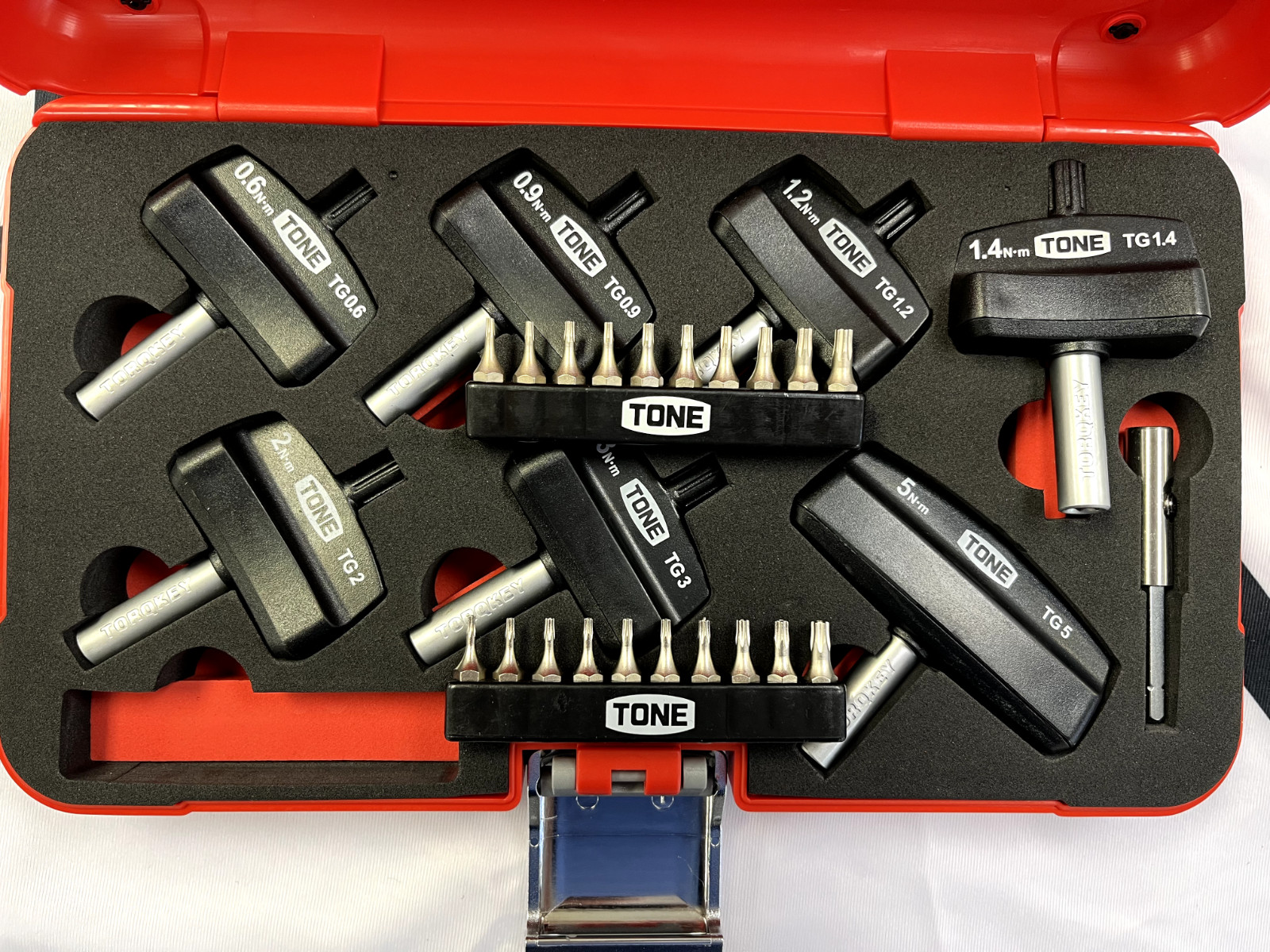TONE TGS20 Torq Grip Set plus Magnetic Flashlight (LT04MGC)