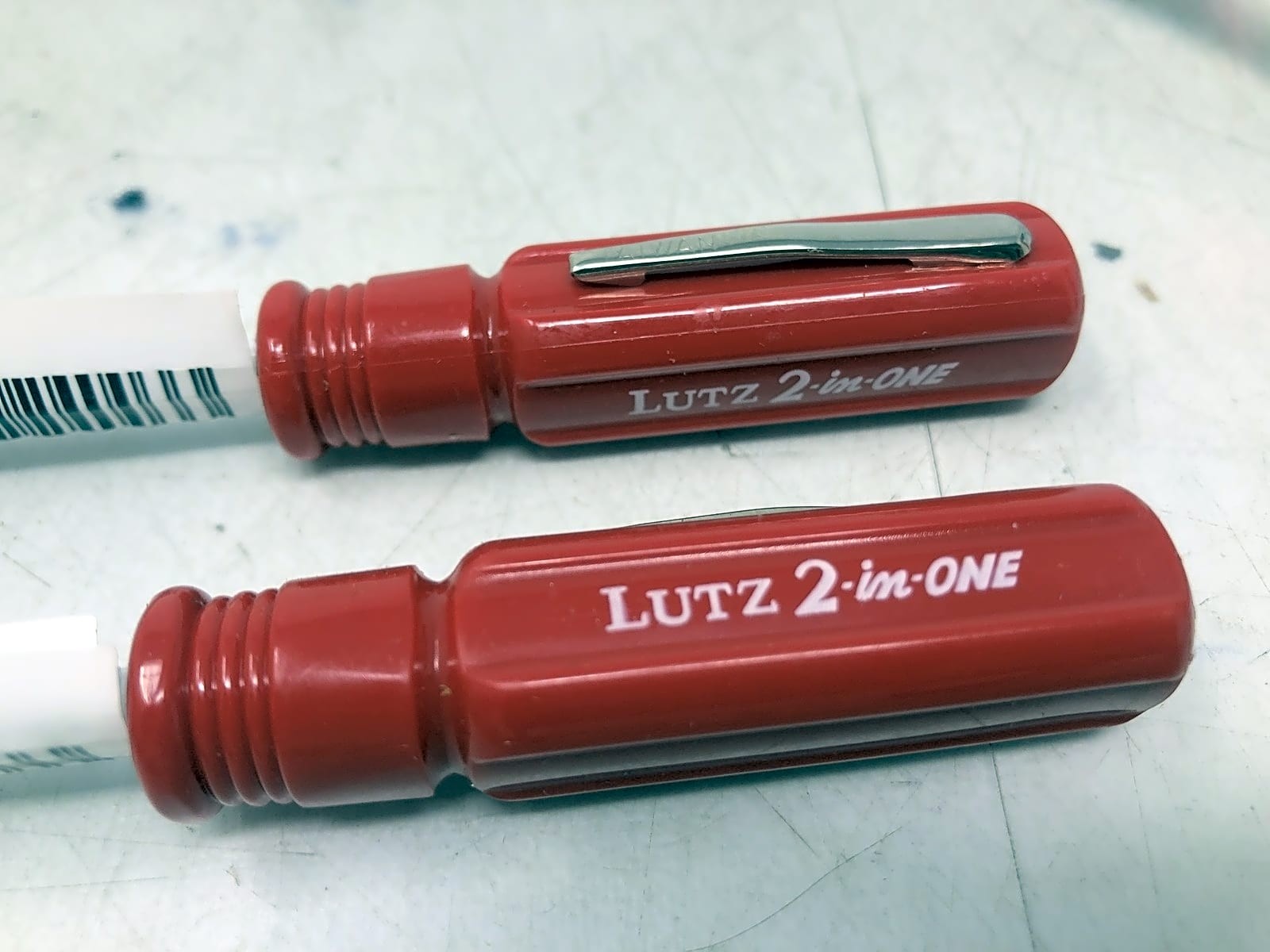 Lutz 2-in-One Screwdriver Red Handle Chrome Vanadium Set of 2 2-Pack