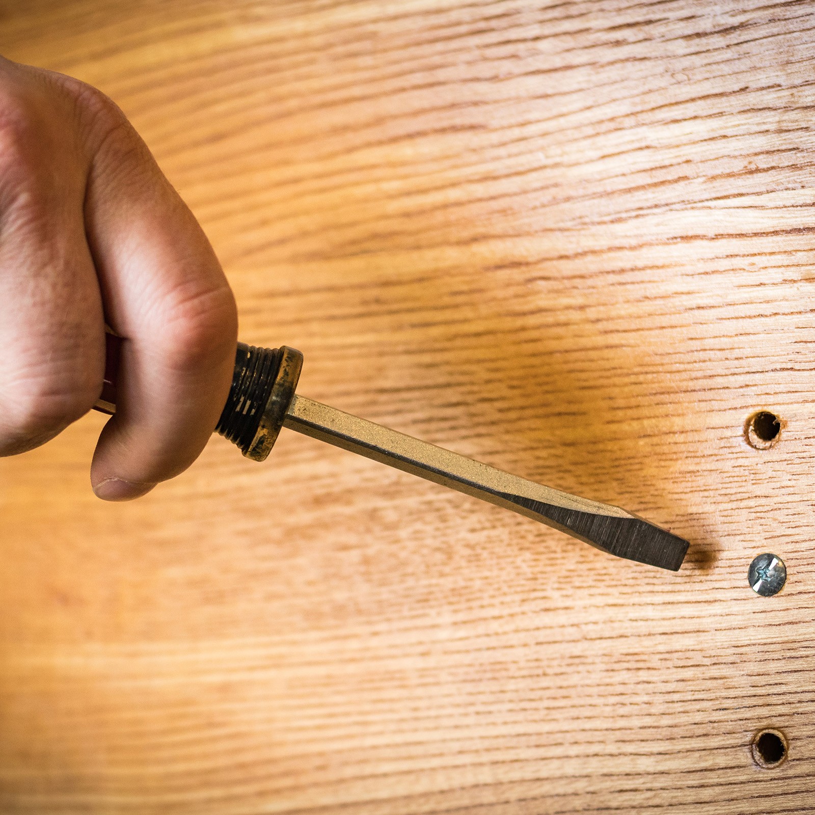 Slotted Screwdriver SL9 8″ Flat-Blade Screwdrivers with Wooden Handle