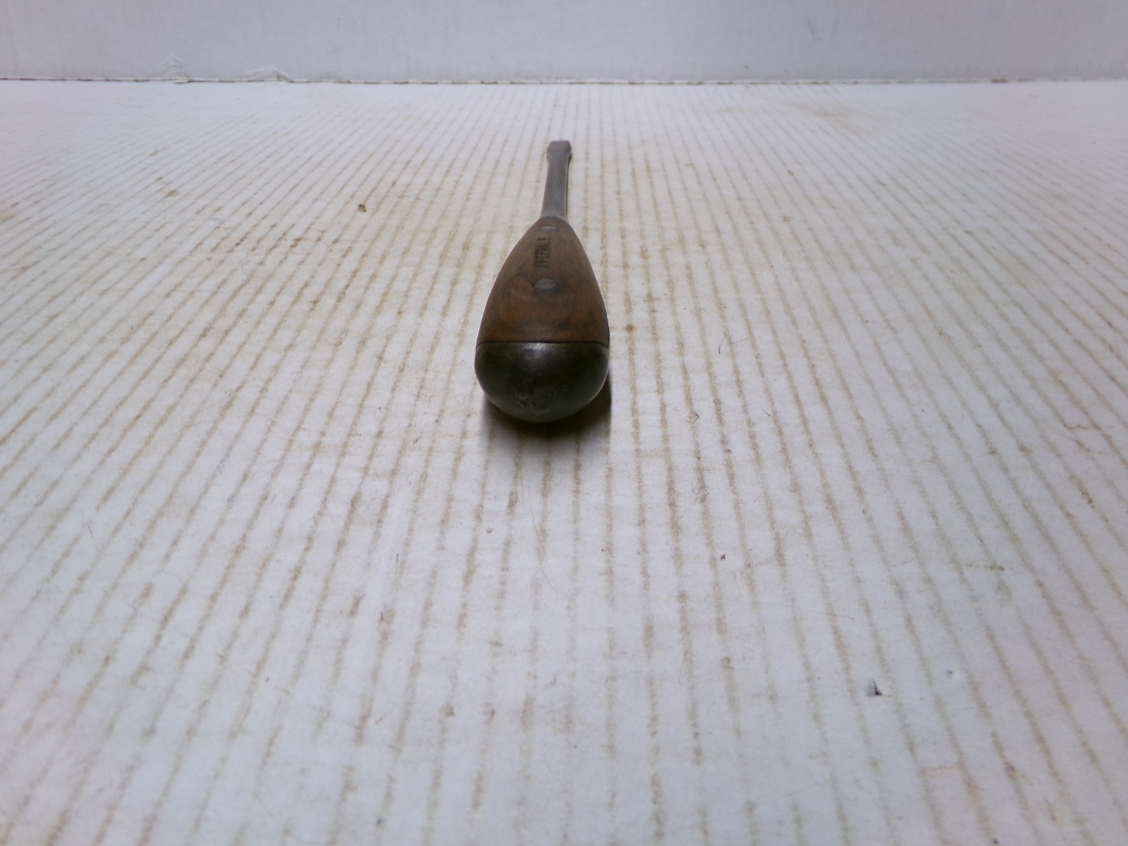 Federal Perfect Handle Screwdriver 9 1/4″ Vintage Tool
