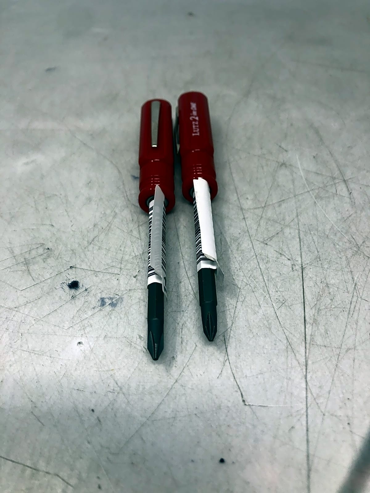 Lutz 2-in-One Screwdriver Red Handle Chrome Vanadium Set of 2 2-Pack
