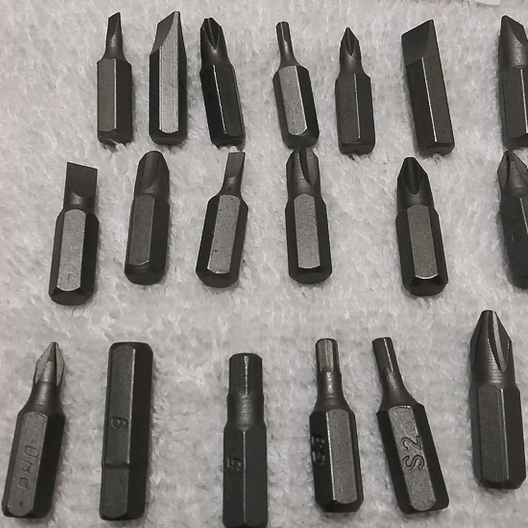27pc. ASSORTED 1/4″ HEX DRIVER BITS
