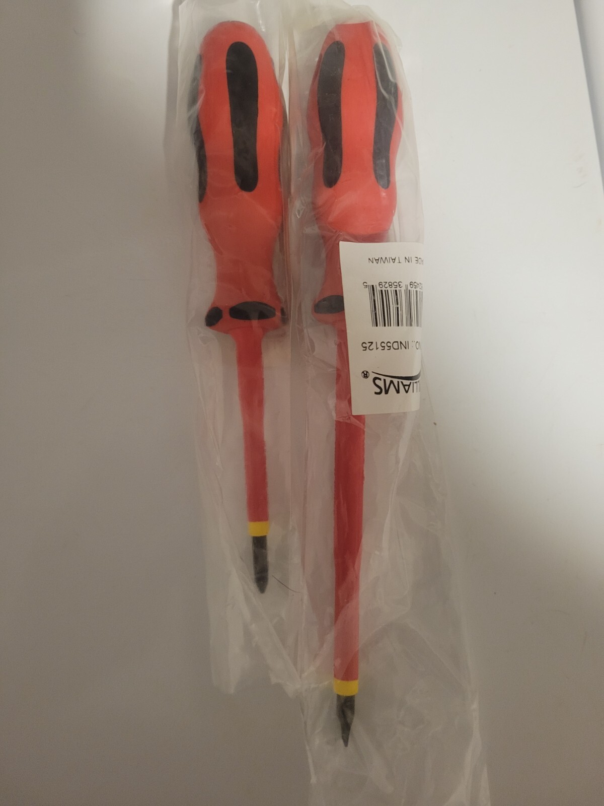 whilliams 1000 volt screwdriver lot of 2