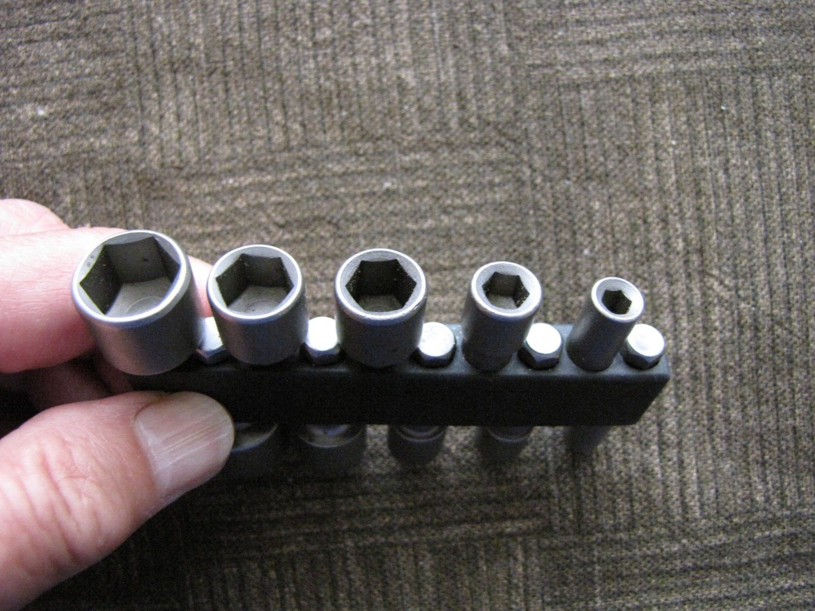 MIX 9-pc Magnetic Screwdriver Set plus Nut Drivers in Various Sizes SEE PHOTOS