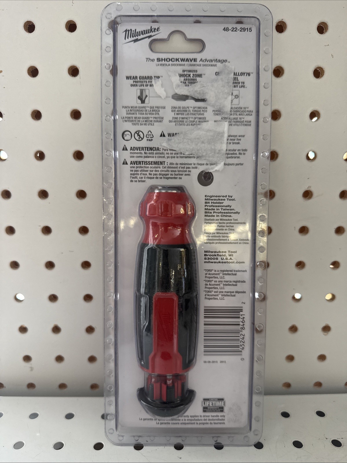 Milwaukee 48-22-2915 14-in-1 Multi-Bit Screwdriver W/ SHOCKWAVE Impact Duty Bits