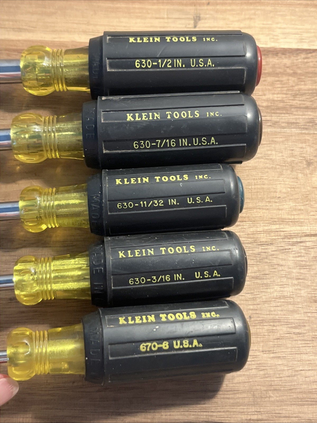 Klein Tools 630 Nut Drivers & 670-6 Cabinet Tip 3/16″ Flat Head Screwdriver Rapi