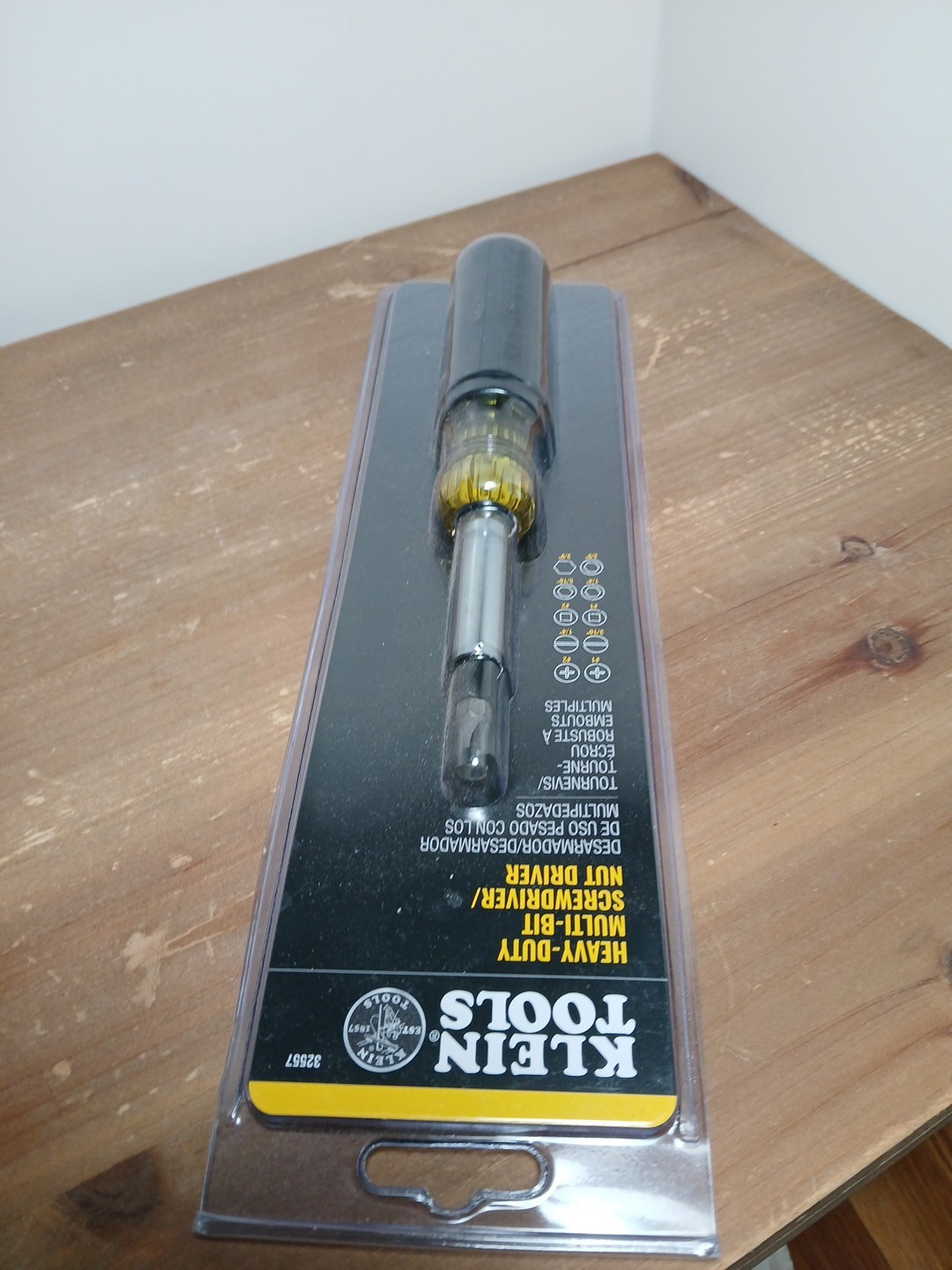 Klein Tools 32557 Heavy-Duty Multi-Bit Screwdriver/Nutdriver