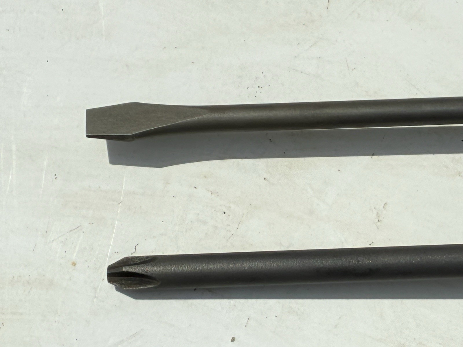 2 Crescent Round Shank Screwdrivers 6” Flat Tip/Philips 11” Total Length USA