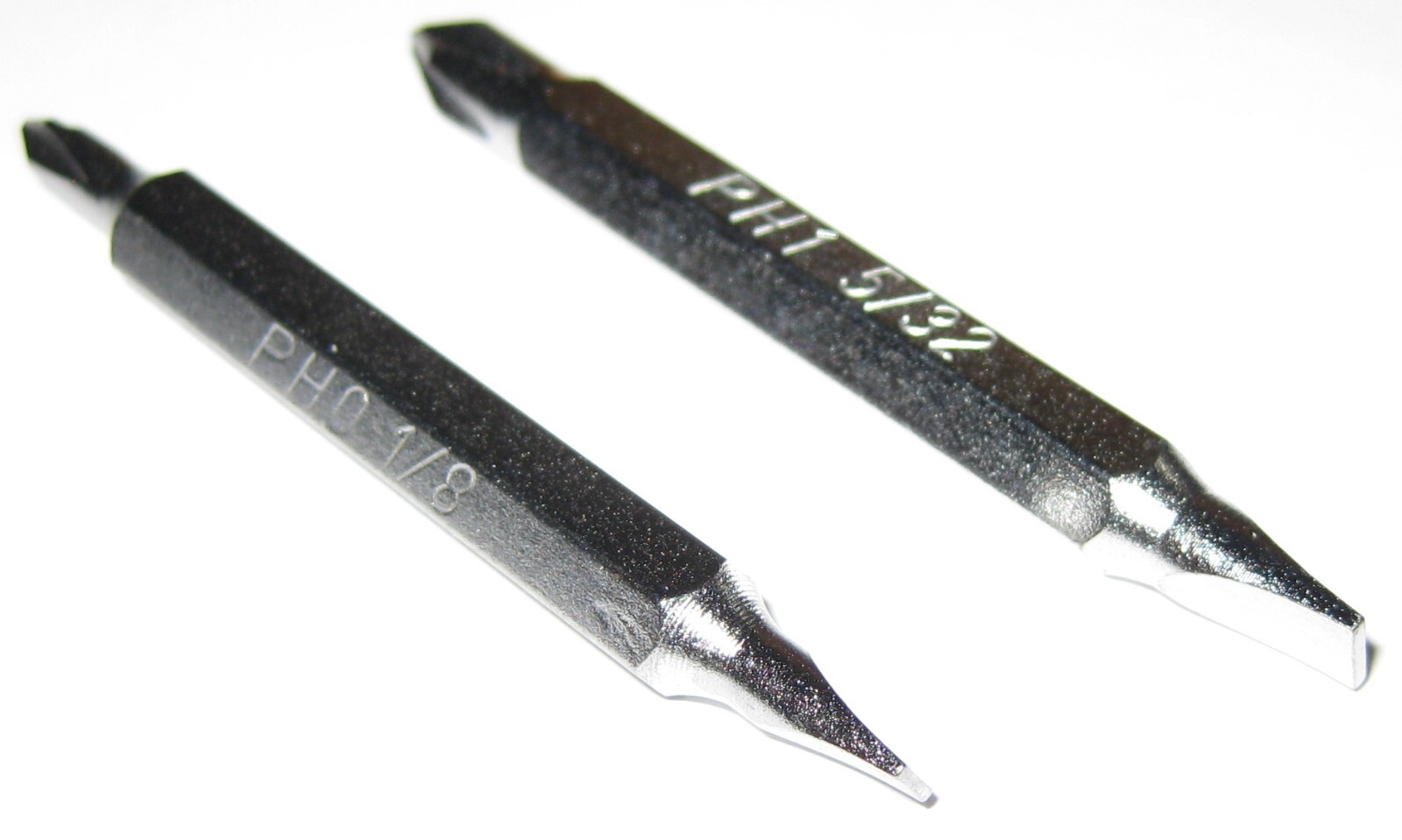 4 in 1 Pocket Screwdriver with Phillips PH0 PH1 and Flat 1/8″ and 5/32″ Bits