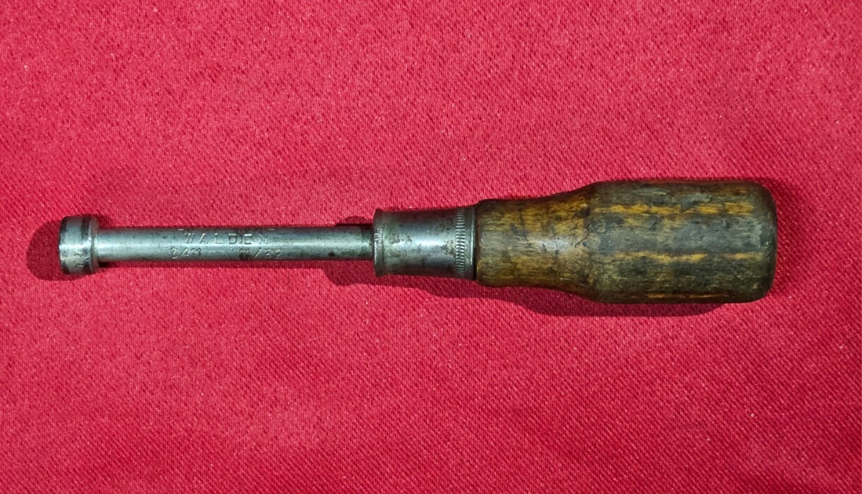 Vintage Walden Spintite 11/32″ Nut Driver #3411 – USA Made With Wooden Handle