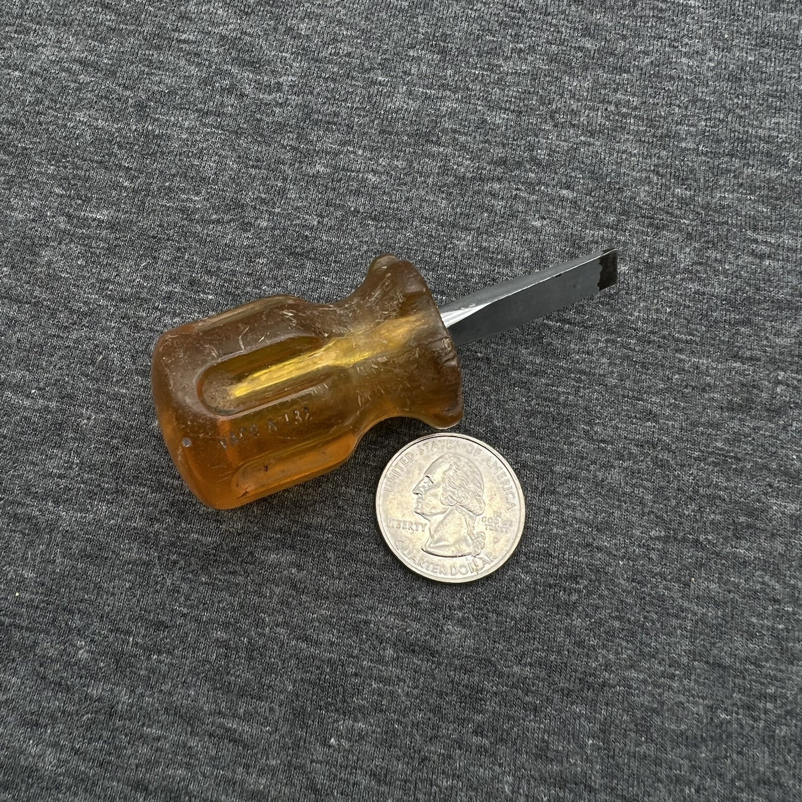 VINTAGE VACO A132 STUBBY SLOTTED SCREWDRIVER USA