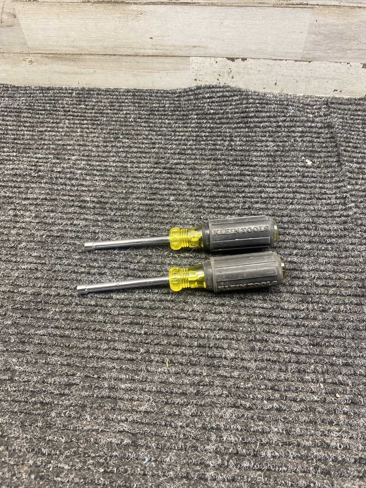 Lot of 2 Klein Tools 3/16″ Cushion-Grip Nut Driver Magnetic – 3″ Shank