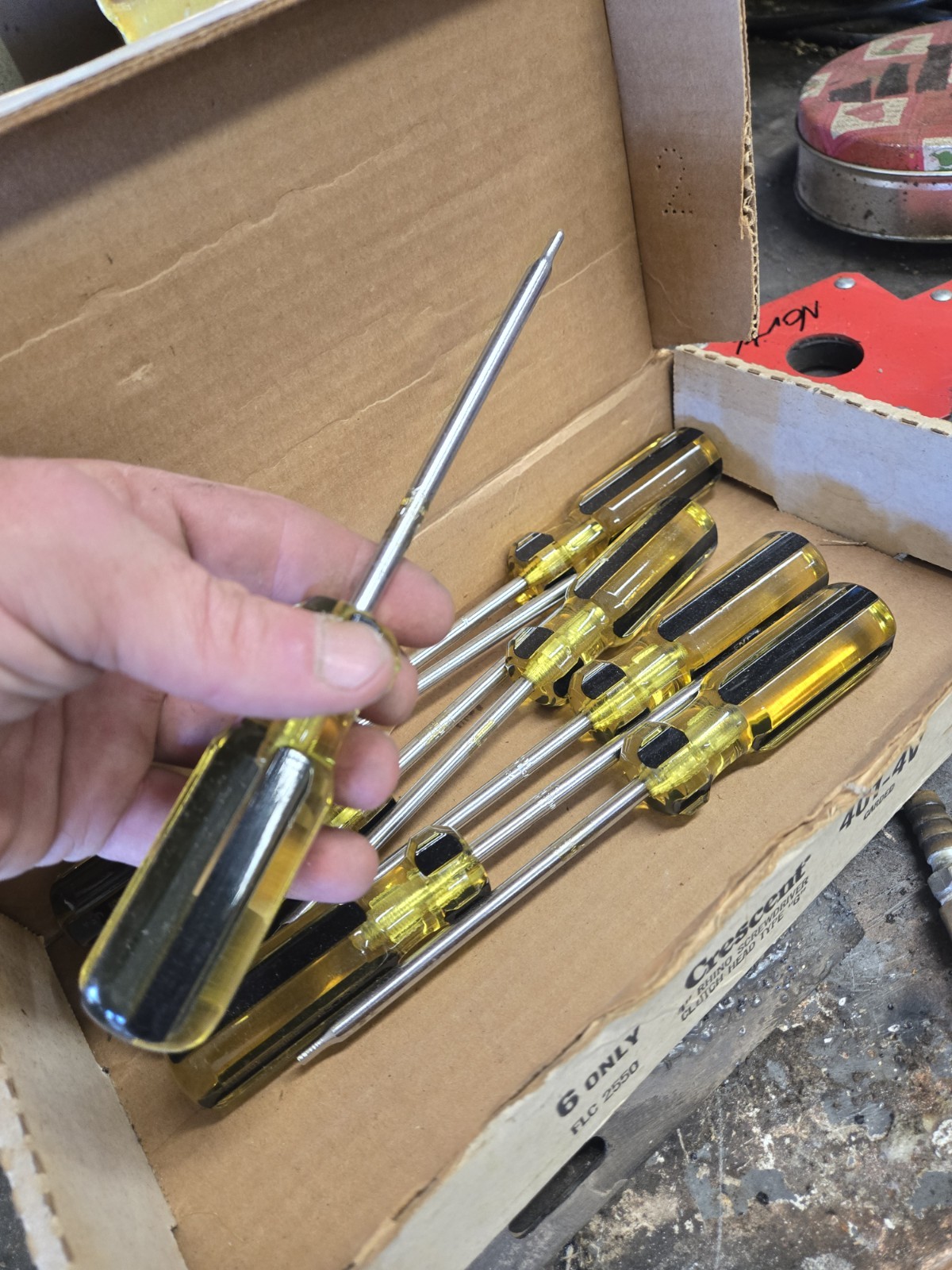 LOT 9 CRESCENT SCREWDRIVERS, UNUSED TOP CONDITION, 3″ TO 8″, CUSHION GRIP, NICE