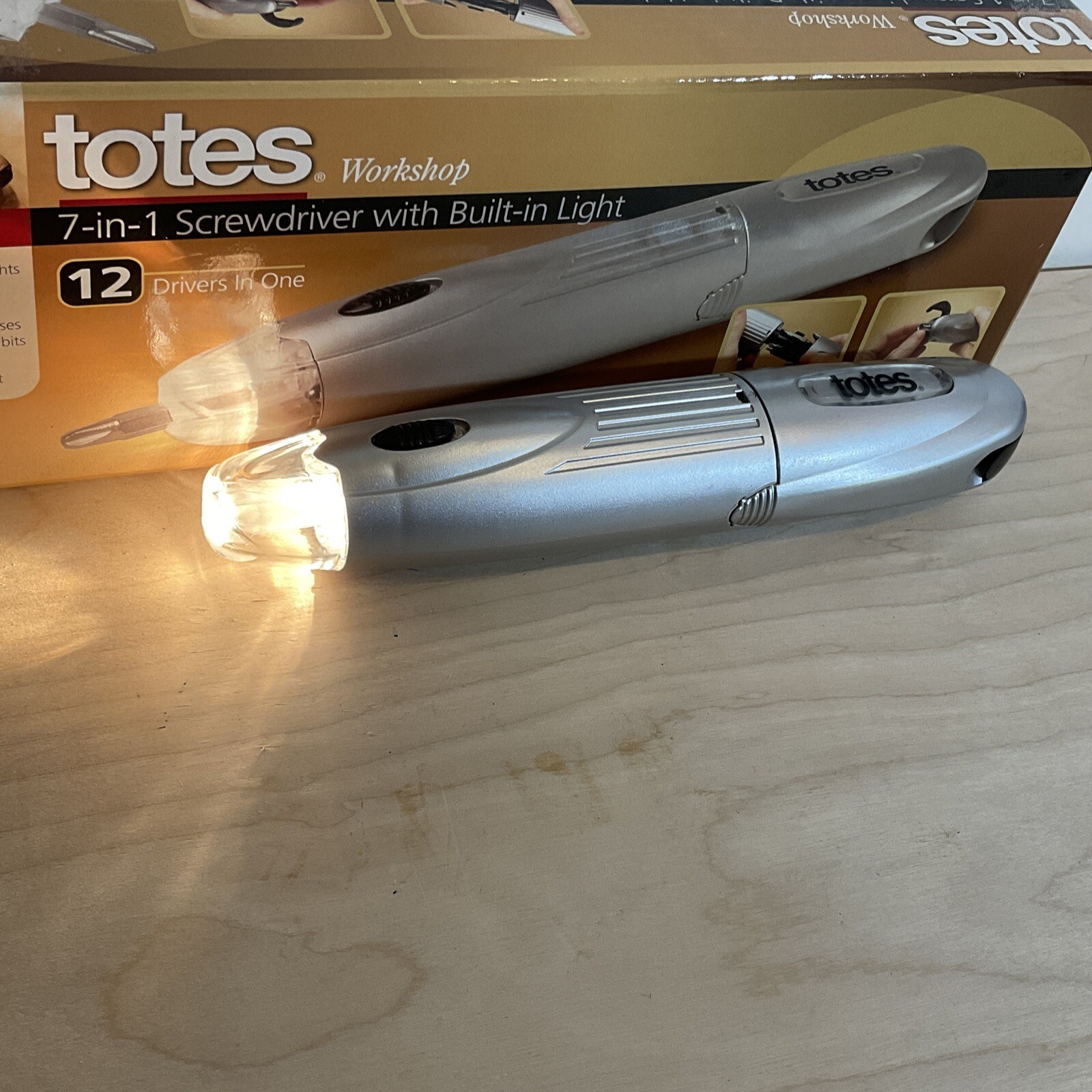 Totes Workshop 7-in-1 Screwdriver With Built-in Light (batteries NOT Included)