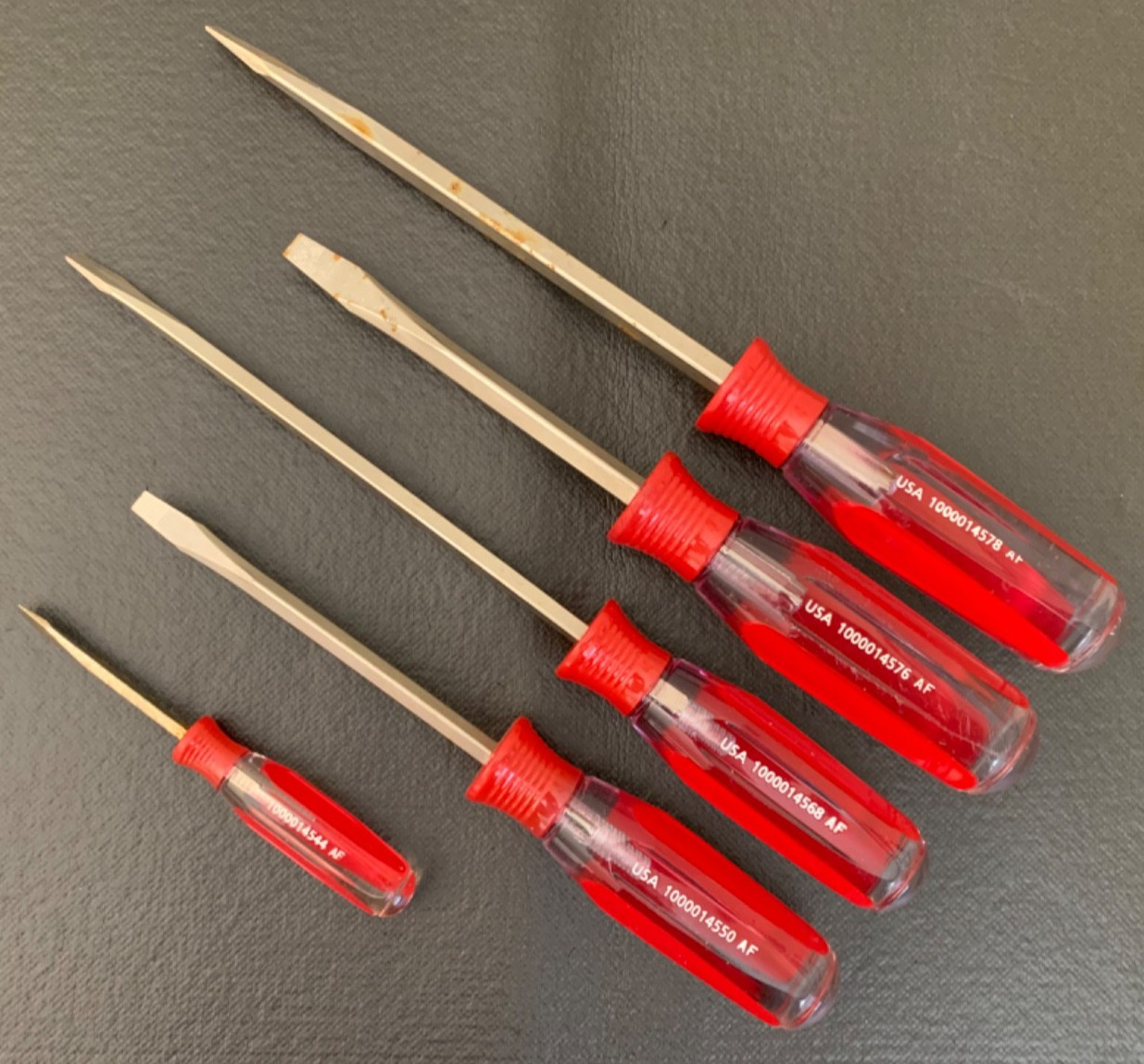 Lot of 5 Husky AF 1/4″, 3/16″, & 1/8″ Flat-Head Slotted Screwdrivers Made in USA