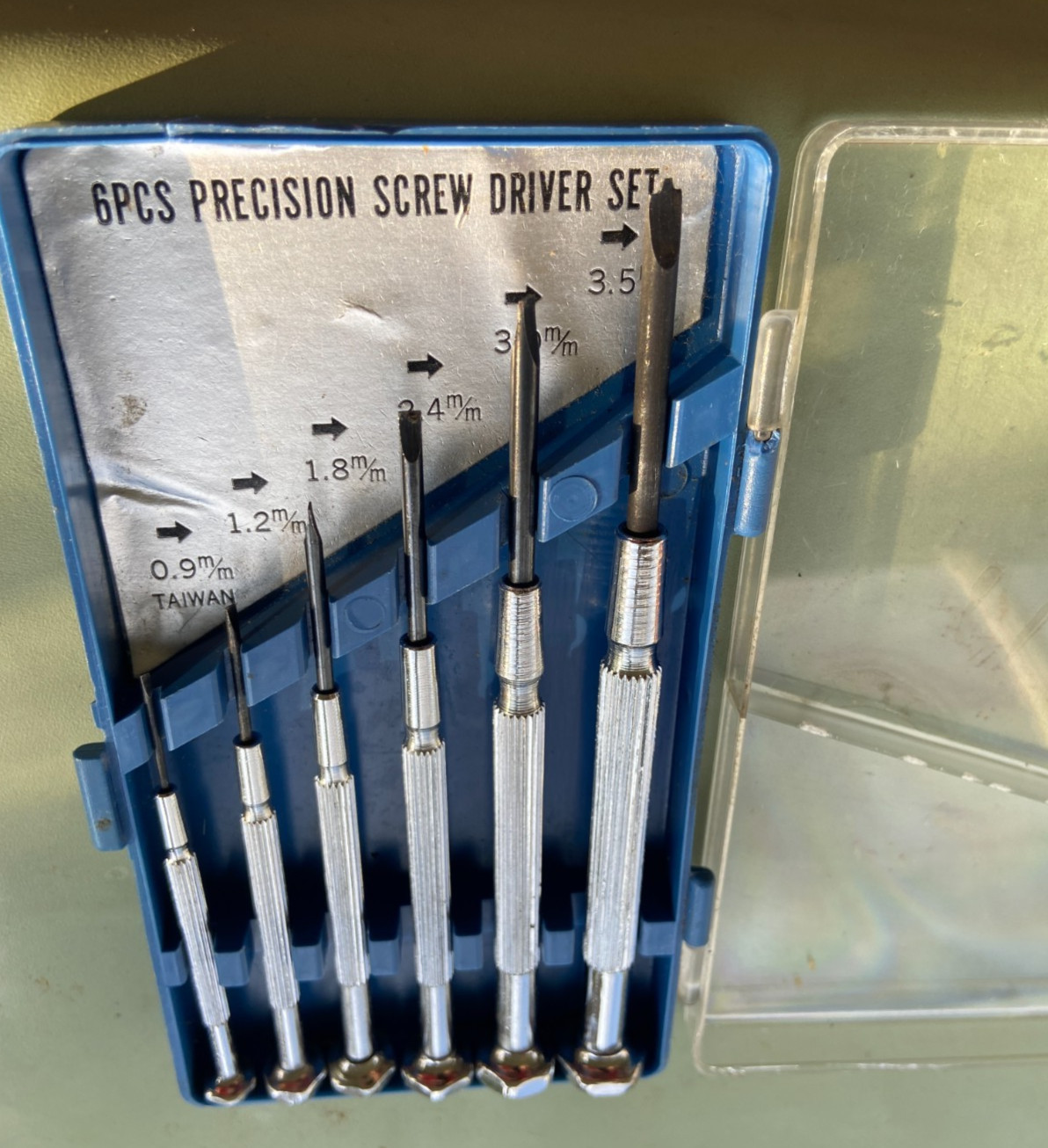 Assorted Precision Screwdriver Set Of 6 Different Size In Case Multi Use Taiwan