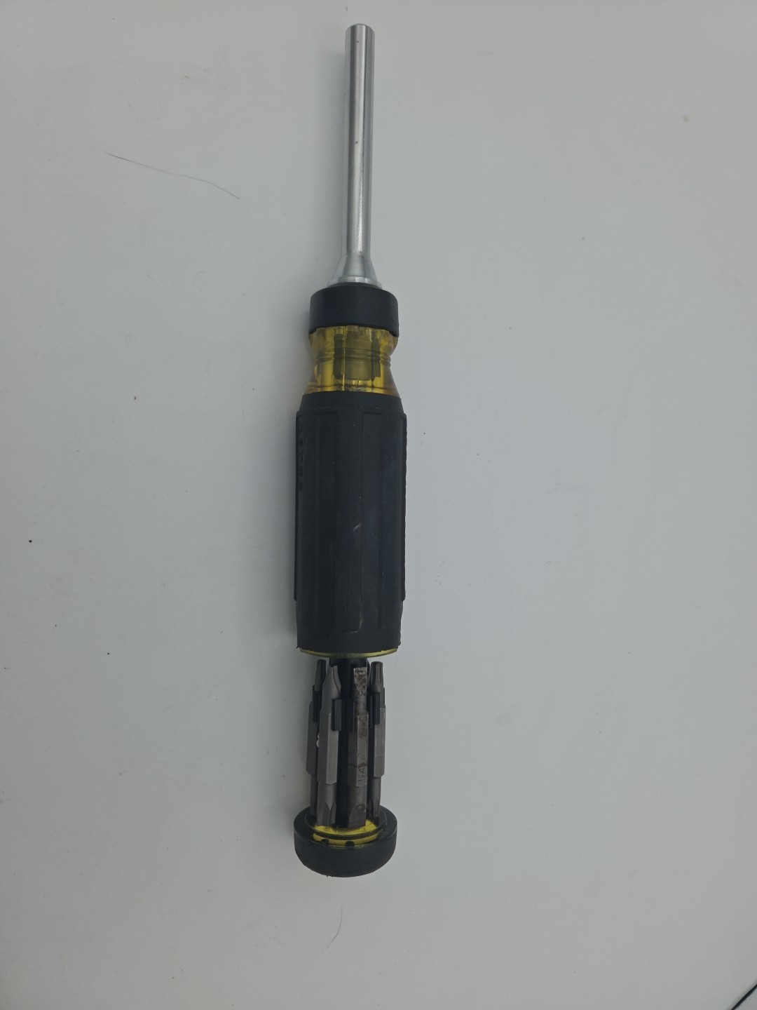KLEIN TOOLS 32305 Multi-Bit Screwdriver 12 Tips 8.5 Inches