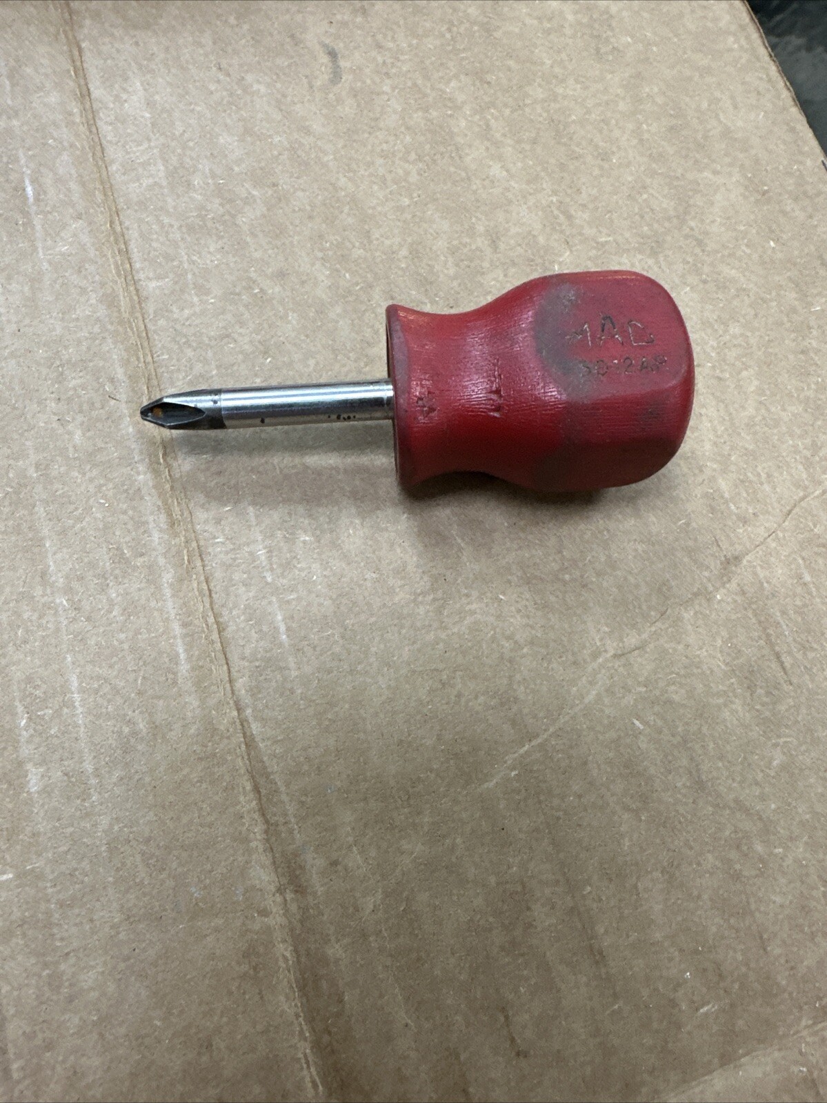 MAC TOOLS # 2 PHILLIPS SCREWDRIVER SHORT STUBBY RED HANDLE – P3012AR